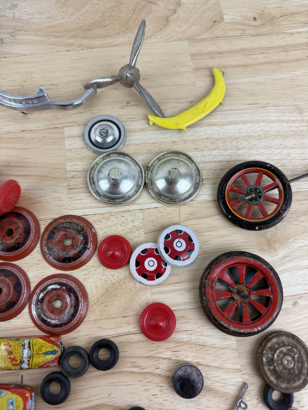 Vintage Junkyard Tin Toy Car Parts Lot Rubber Car Truck Tires Structo VW Repair