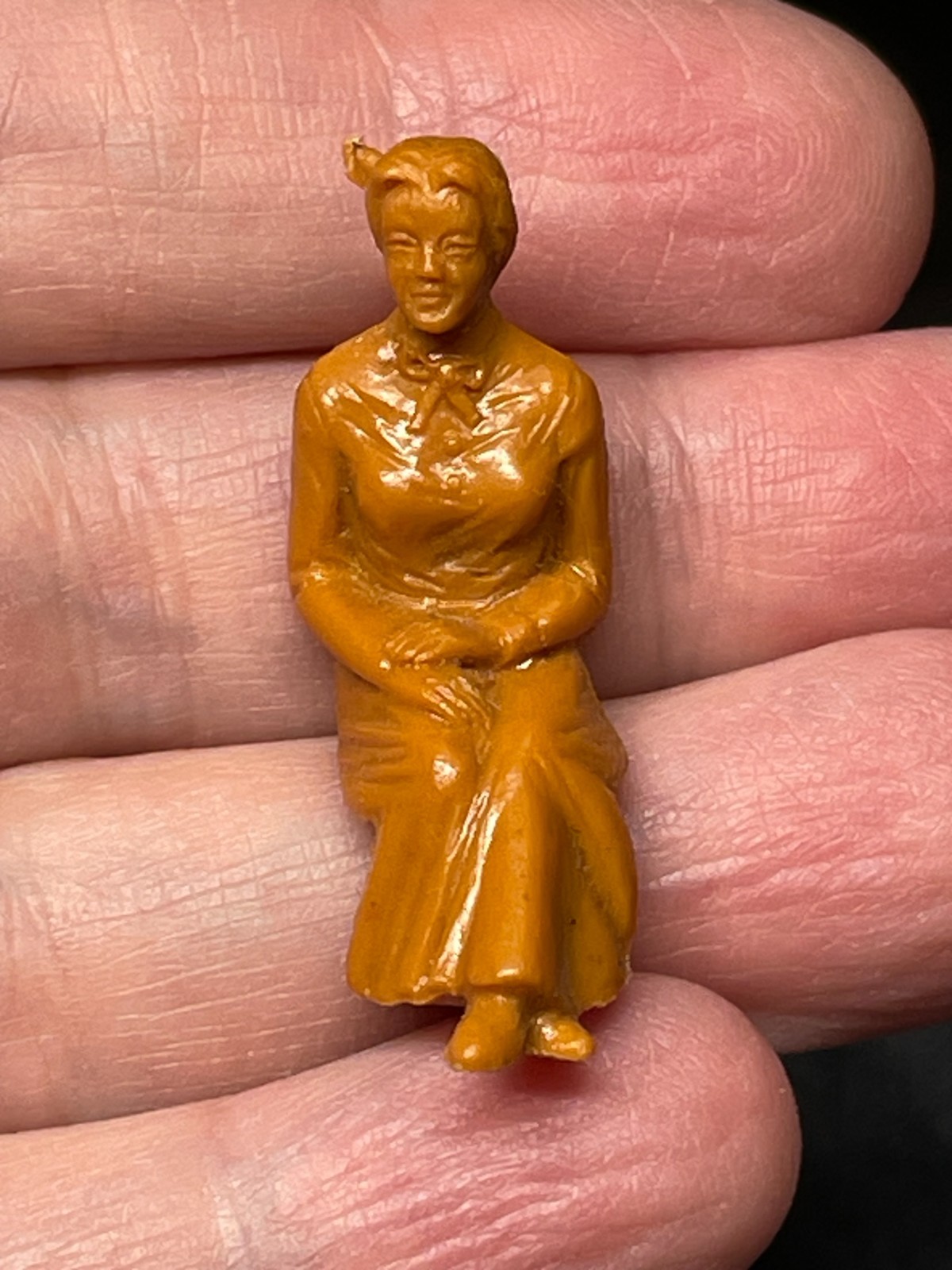 FRONTIER TYPE WOMAN Seated, O-gauge Train or Car Passenger, Vintage 1960s 1:32