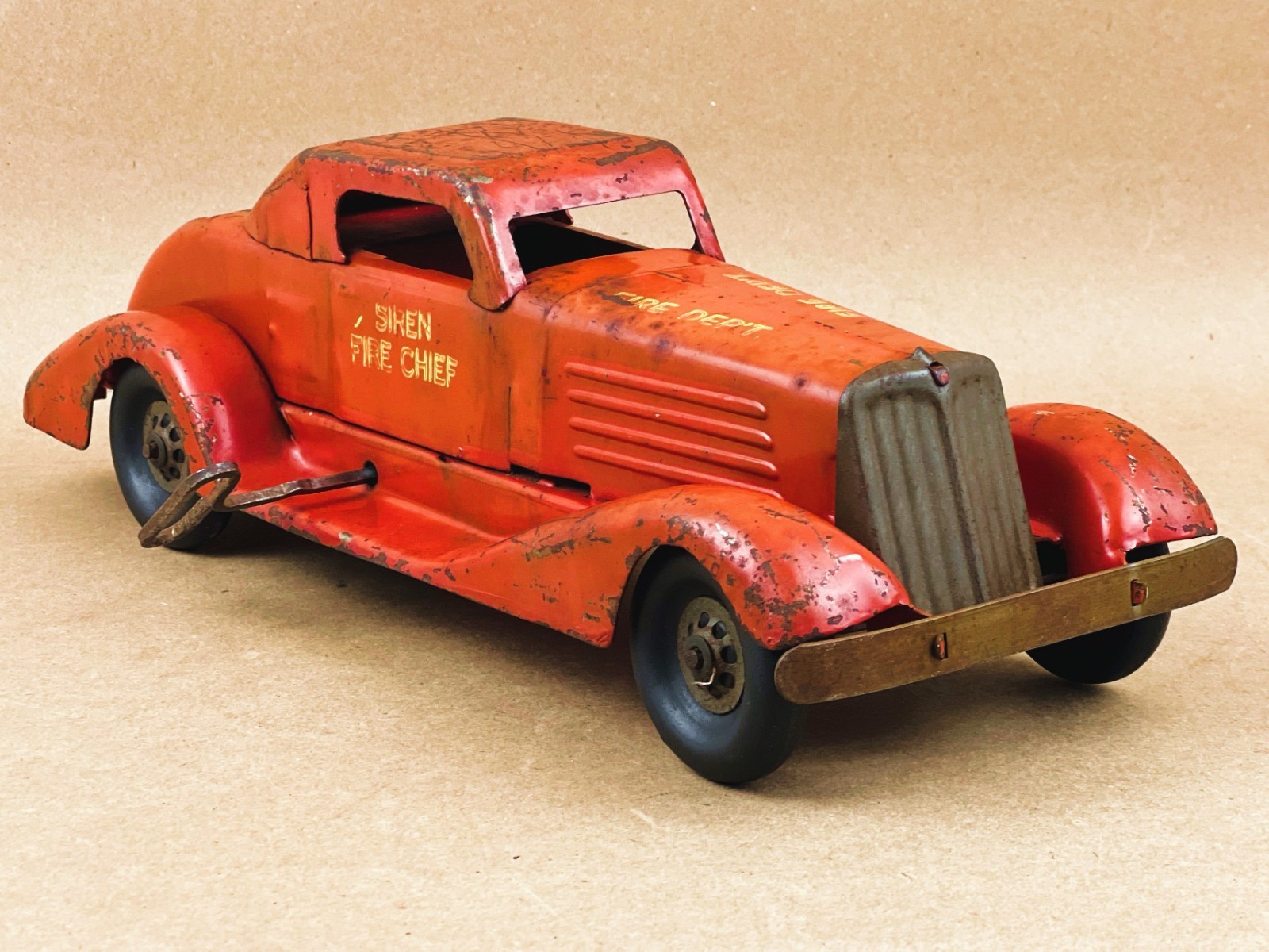 VTG 1930s Marx Siren Fire Chief coupe, steel metal wind up toy car, working