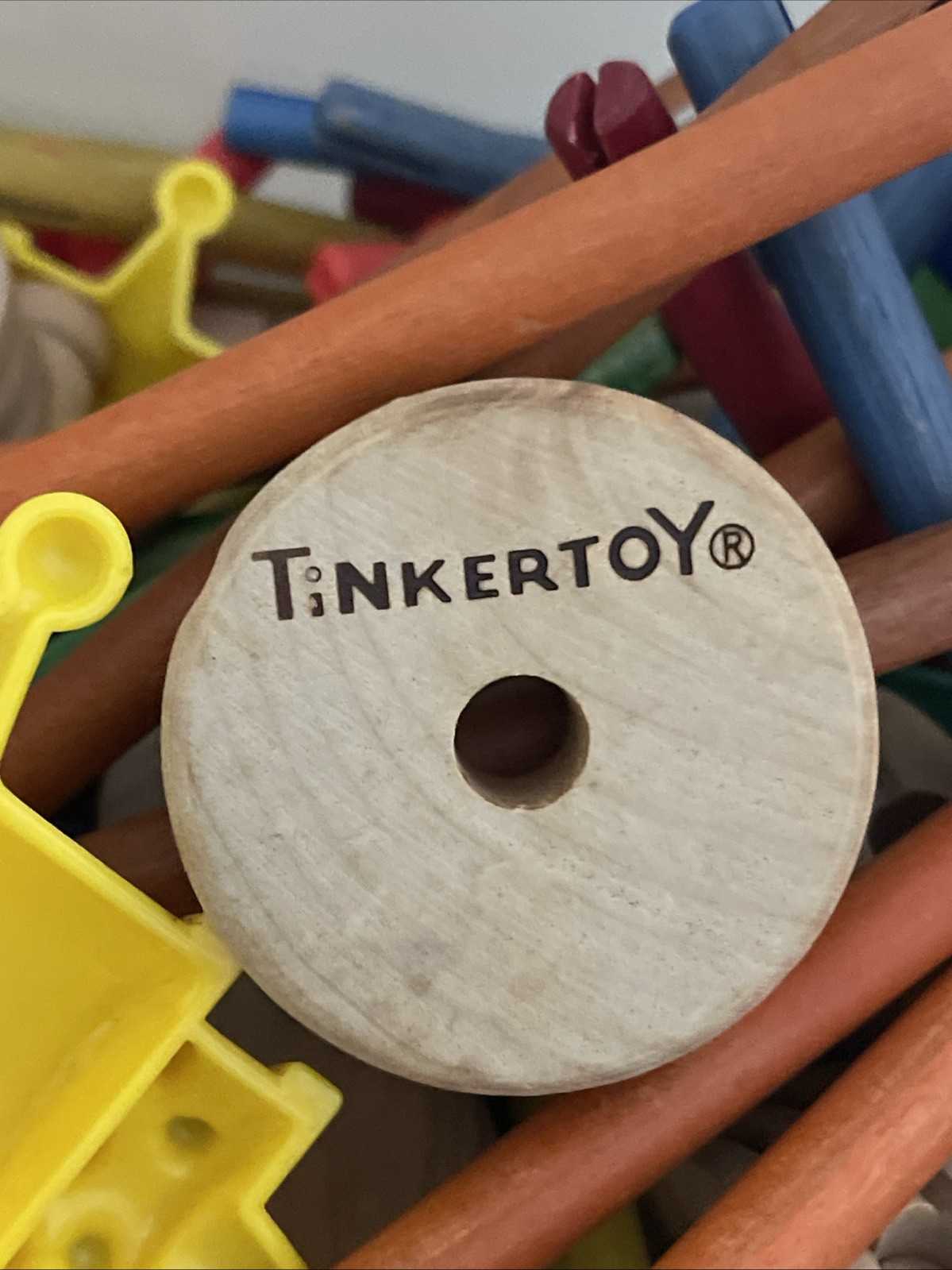 Vintage Tinkertoy Lot 5 lbs Wood Spools Rods & Plastic Parts Mixed Set Bin