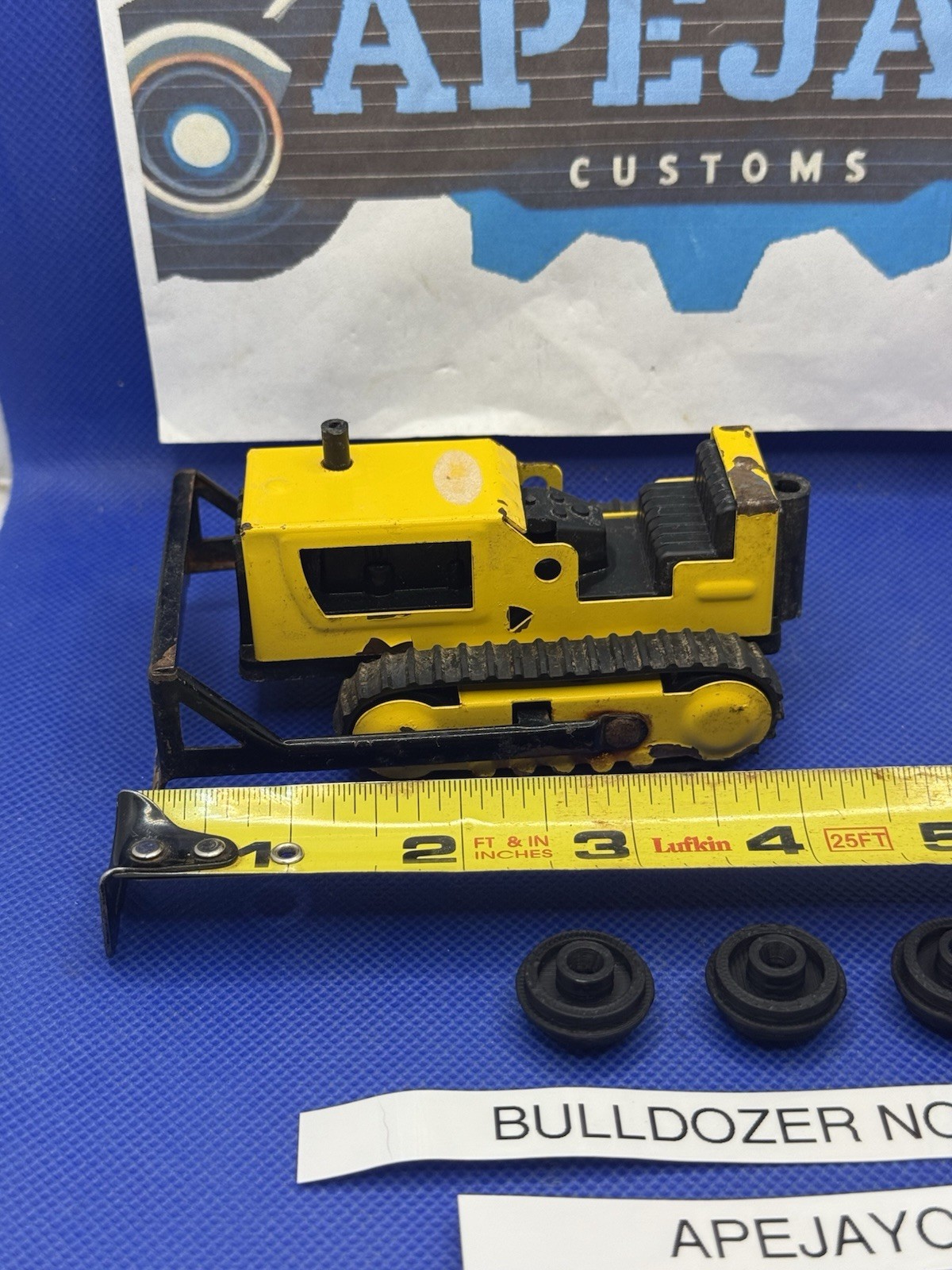 1 set of new tracks and wheels (6 items ) for mini tonka bulldozer 5.5″