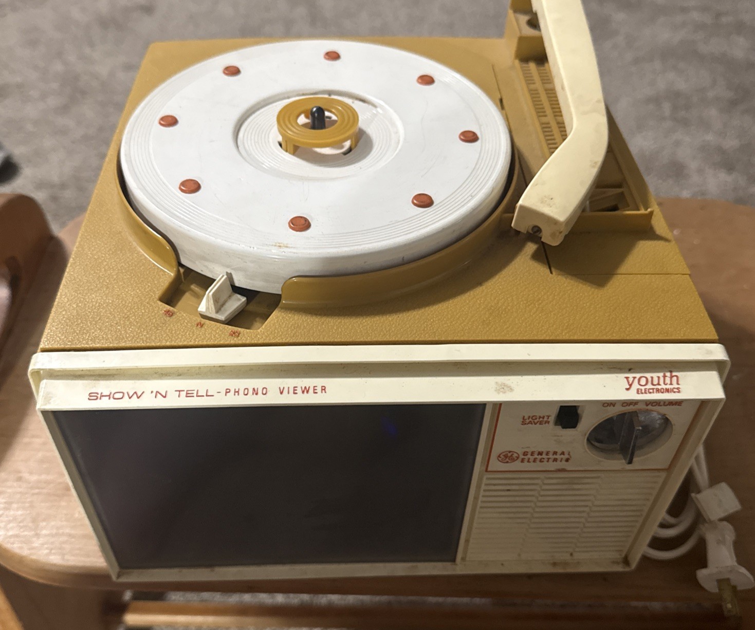 Vintage GE Show’N Tell Phono Viewer used