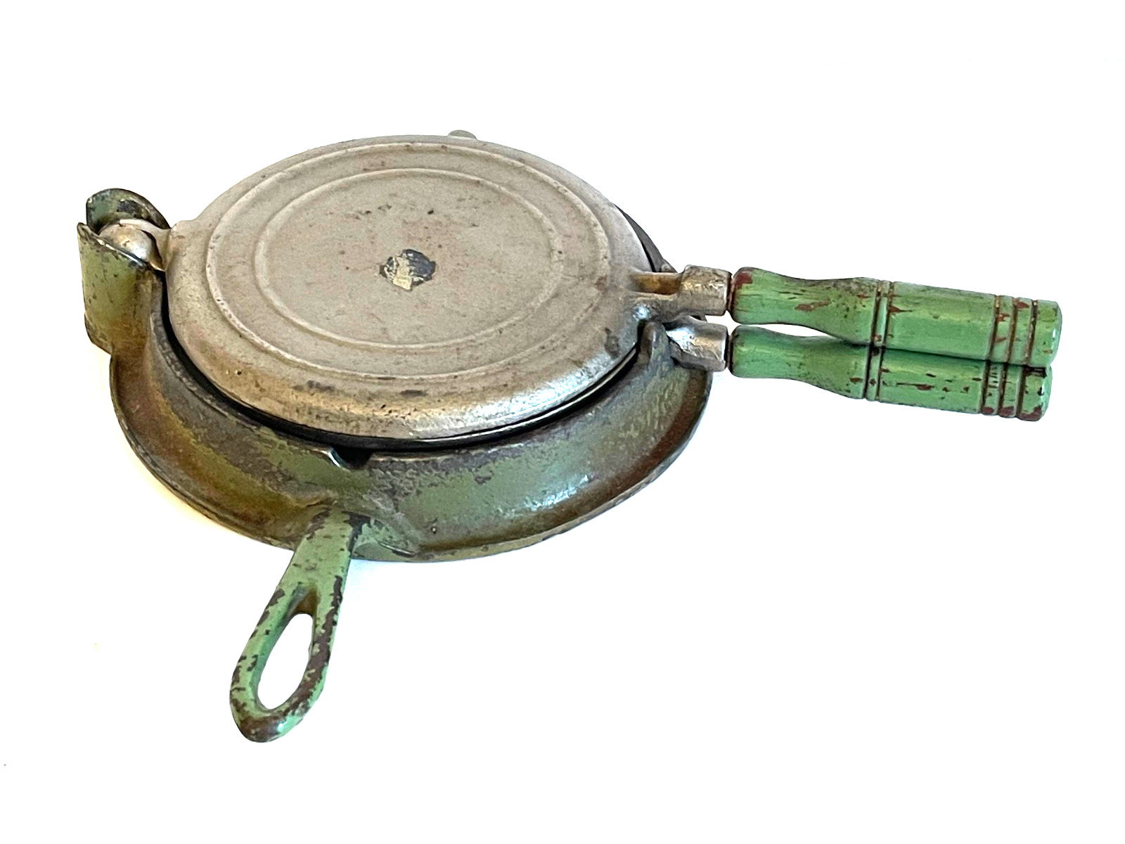 ANTIQUE TOY CAST IRON CHILDS WAFFLE MAKER. FLIPS TO COOK THE OTHER SIDE, BASE