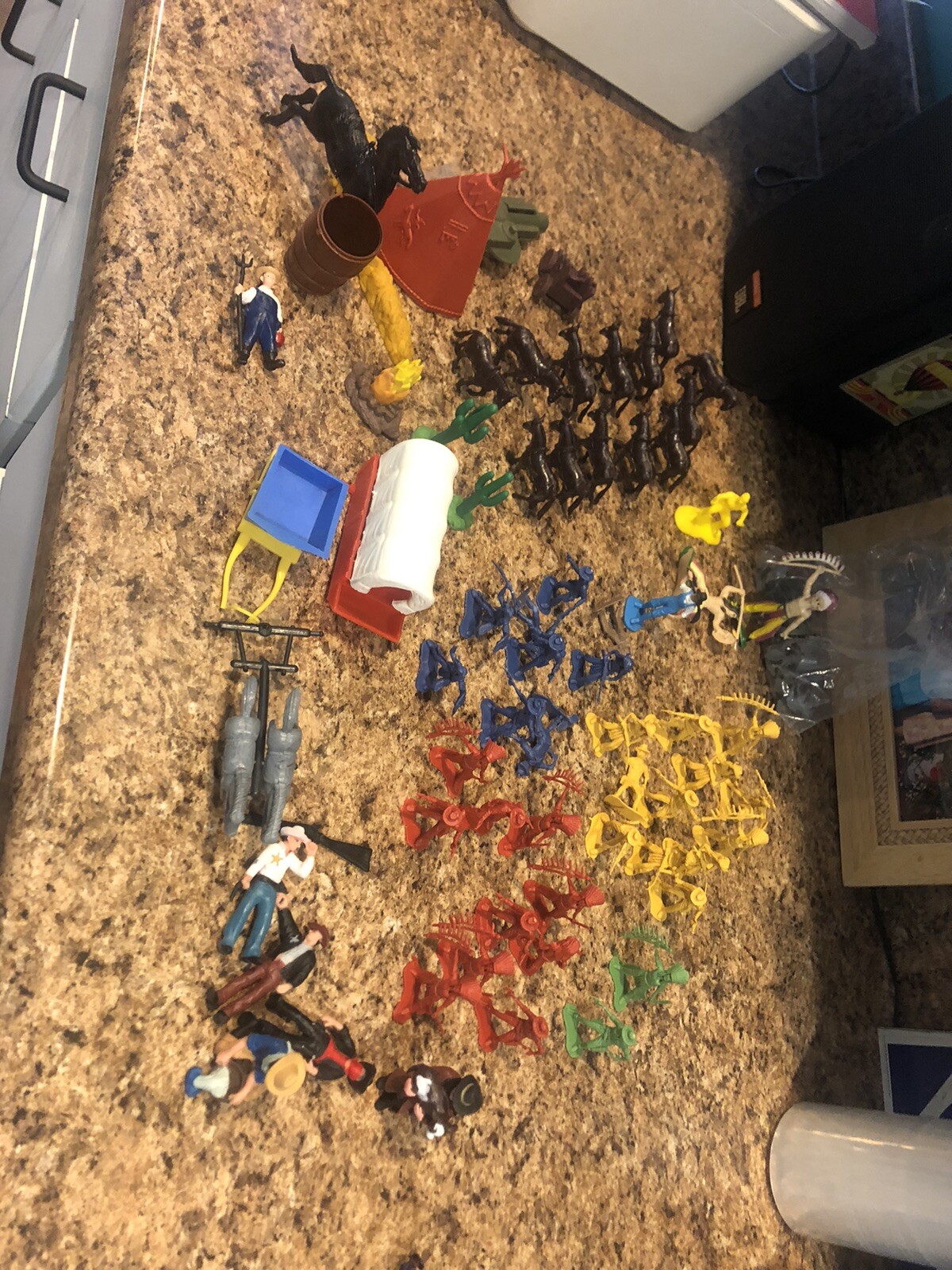 Mixed Vintage & Greenbrier International Cowboys and Indians Toy Soldiers – 40