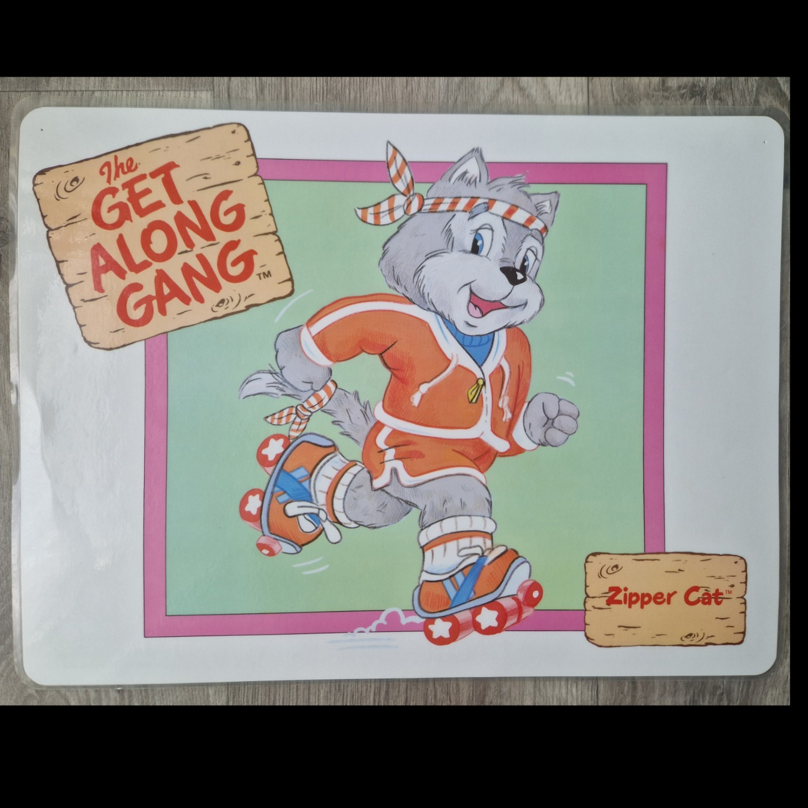 Vtg The Get Along Gang Zipper Cat ICARUS Toys Ltd Tablemat / Poster (Pin Holes)