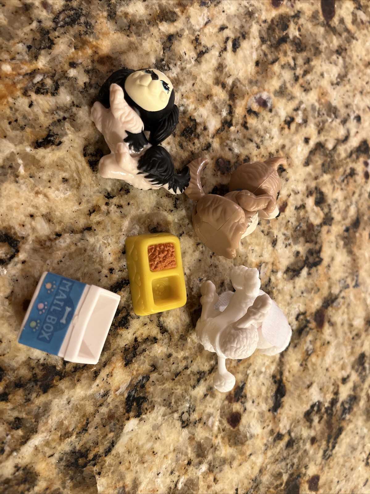 Vintage 1992 Littlest Pet Shop Puppy Pals With Playhouse