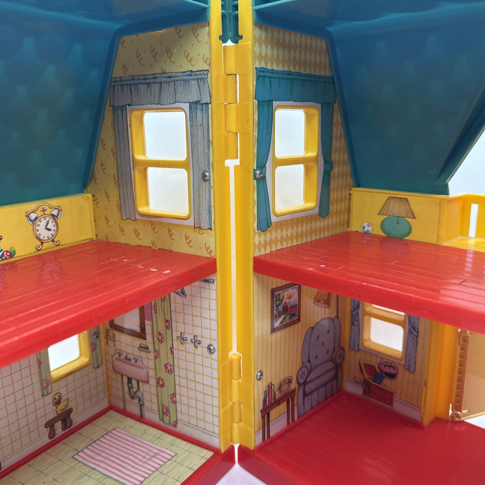 Vtg 90s SESAME STREET Play House Playset with 4 Figures Furniture & Acc TYCO