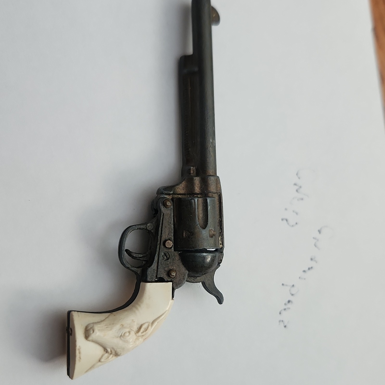 Vintage Kilgore Diecast Gun Revolver Pistol w/ Ivory Color With Orange Plug