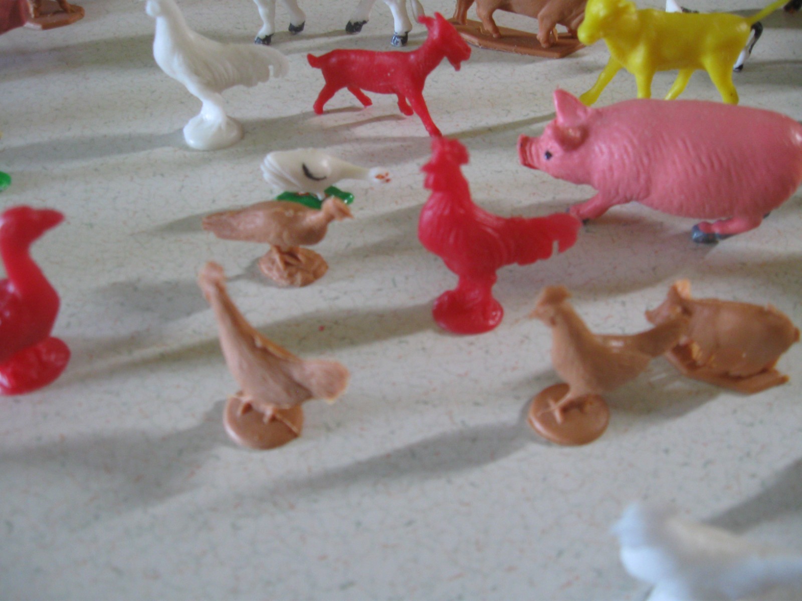 Lot Of 50+ VTG Plastic Farm Animals Pigs, Cows, Horses ++++ Nice Condition sbs