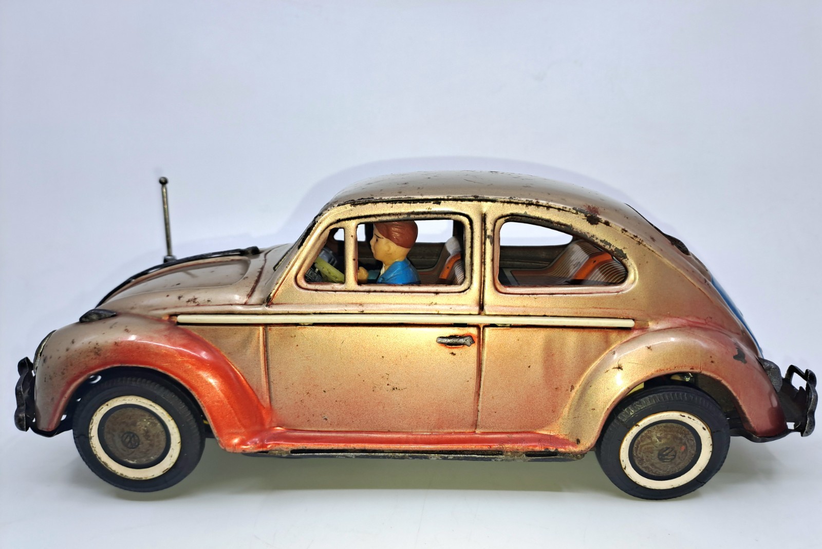BANDAI TIN VOLKSWAGEN SEDAN TOY NO NOMURA,YONEZAWA,HORIKAWA,ROBOT,SPACE,VIDEO..!
