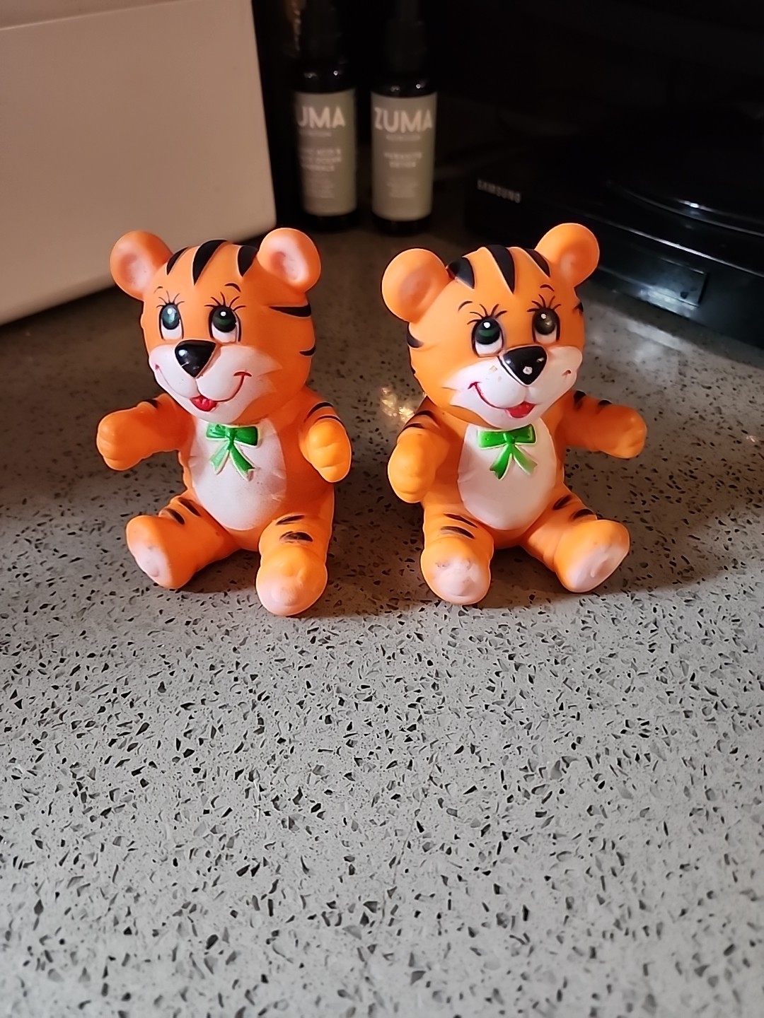 Vintage Stahlwood 1981 4 1/2” Tiger Squeak Toys Lot (1 Works) Squeaky Play Toy