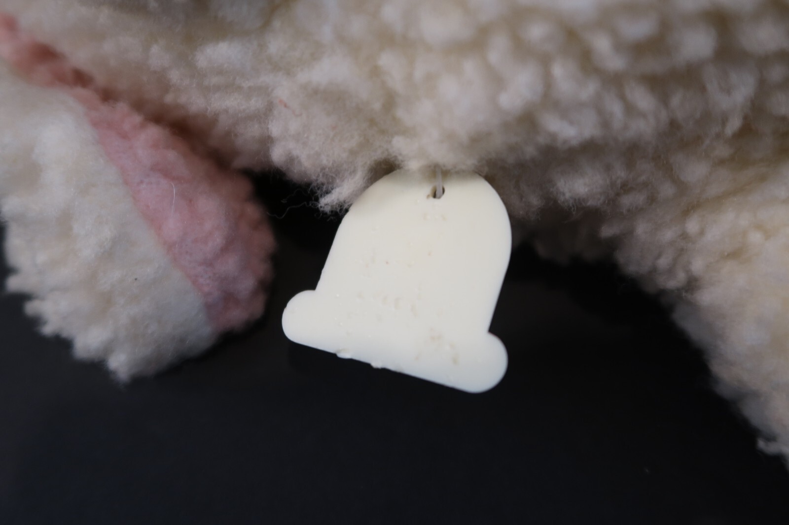 VTG 1988 Graphics Intl Heartline Lamb Plush Ivory Sherpa Fleece Green Ribbon