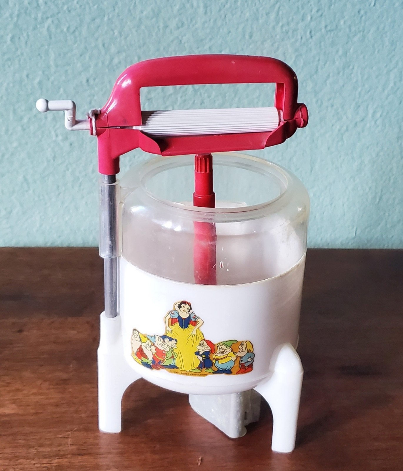 Child’s Vintage Revell Disney Wringer Washer With Snow White Decal