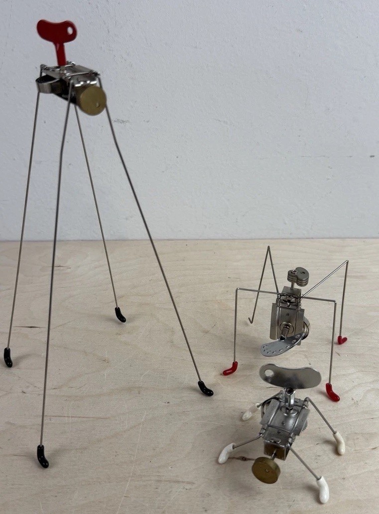 Vintage Wind Up Metal Critter Spinner Kinetic walking Toy Atomic mid-Century