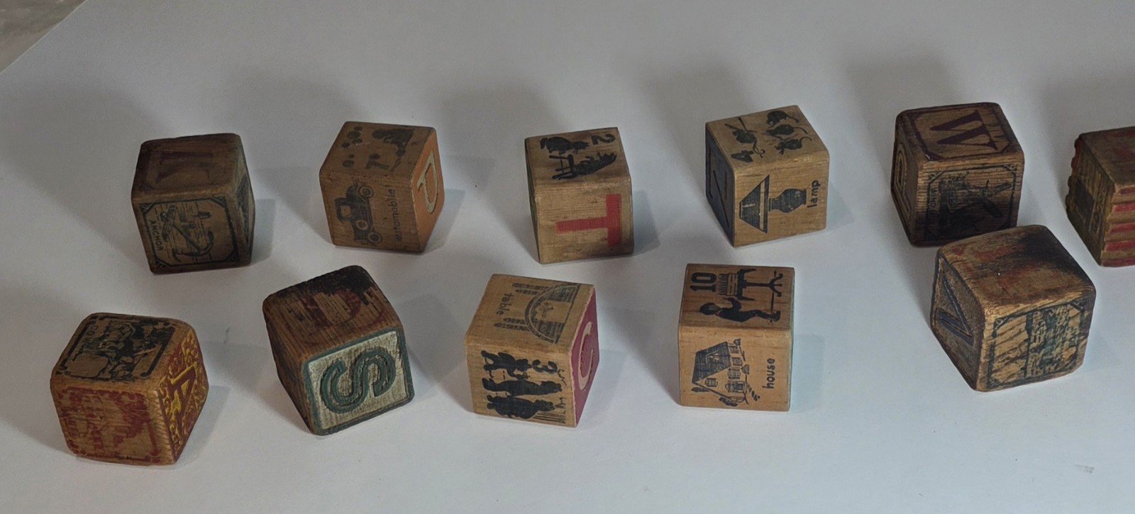 Antique/Vintage Wooden Children’s Building Blocks Alphabet & Pictures Lot of 11