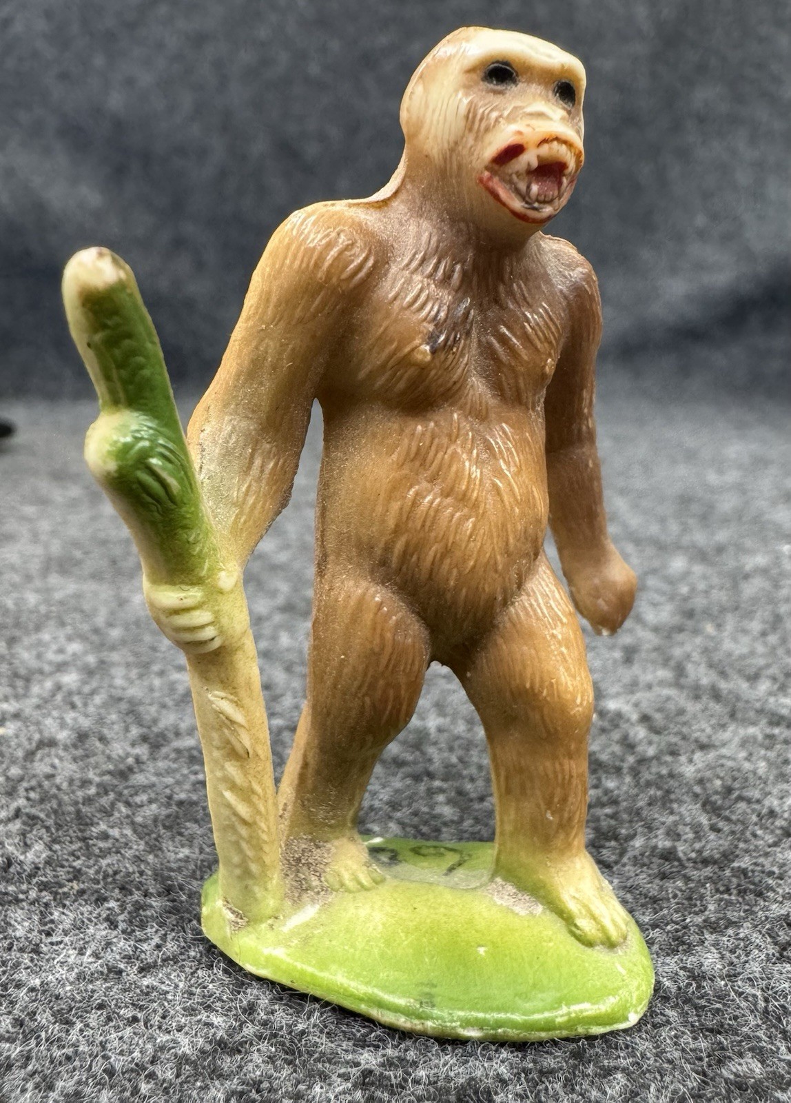 Vintage c1960s Clairet Miniature Plastic Ape Figurine Made in France ~ King Kong