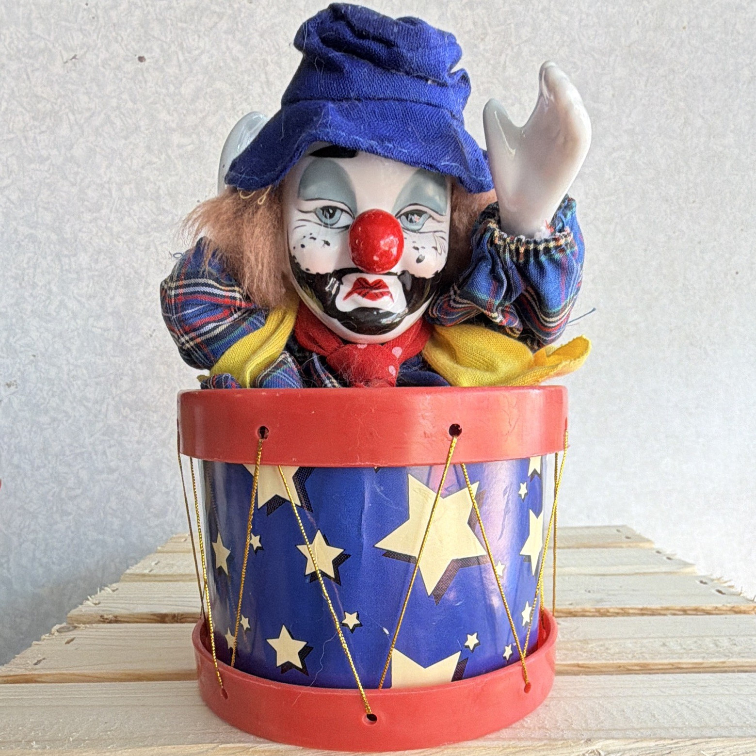 Alps Wind-Up Jack-in-the-Box Clown Star Print Drum Toy Vintage 1992