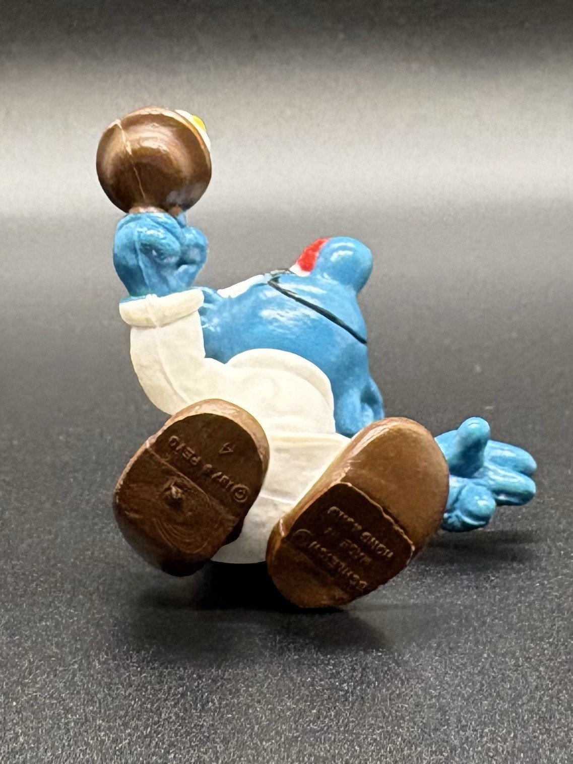 Vintage 1980 Schleich Smurf Bedtime with Candle Figurine Hong Kong Peyo W Berrie