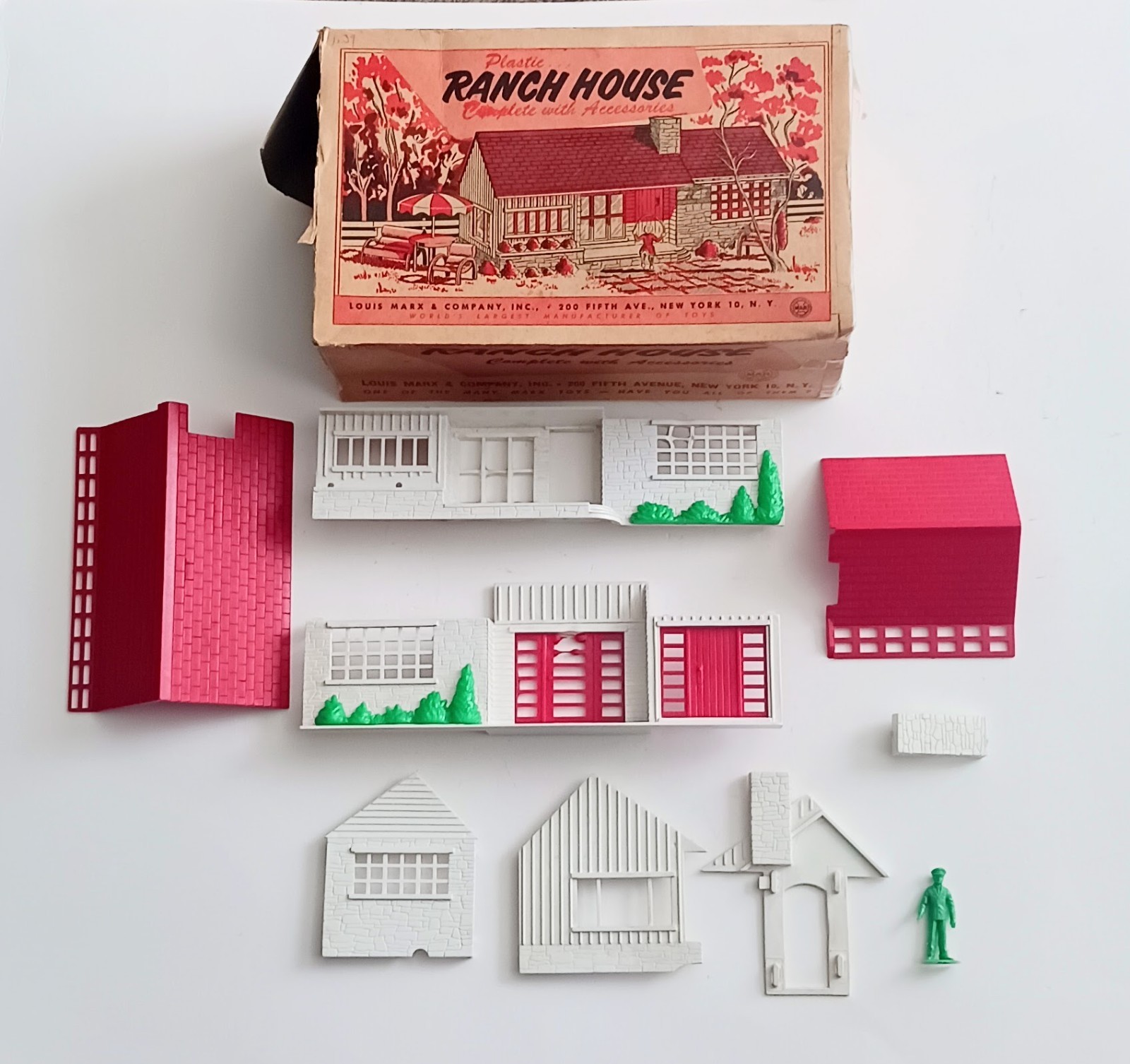 VINTAGE 1950’s LOUIS MARX # 3872 PLASTIC RANCH HOUSE