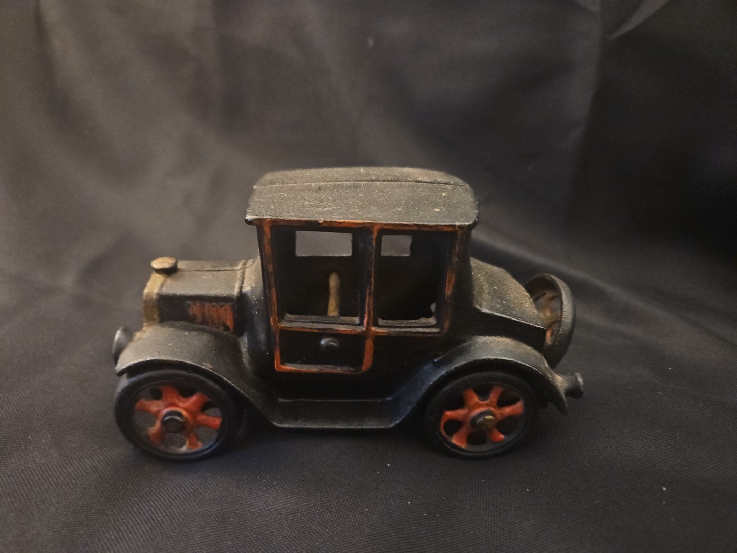 Vintage Cast Iron Ford Model T Antique Car. Very Old And Very Heavy