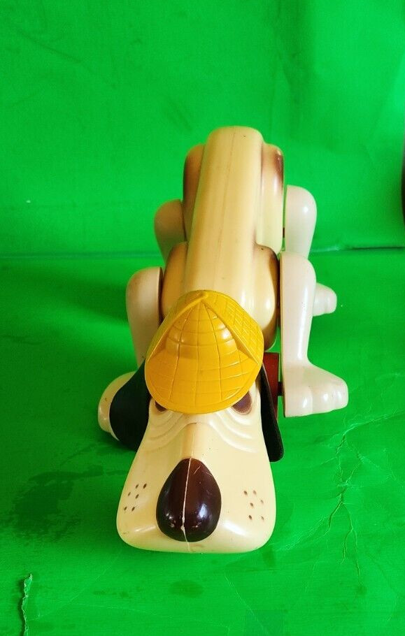 Vtg Hasbro 574 Romper Room Digger The Hound Dog Detective Pull String Toy