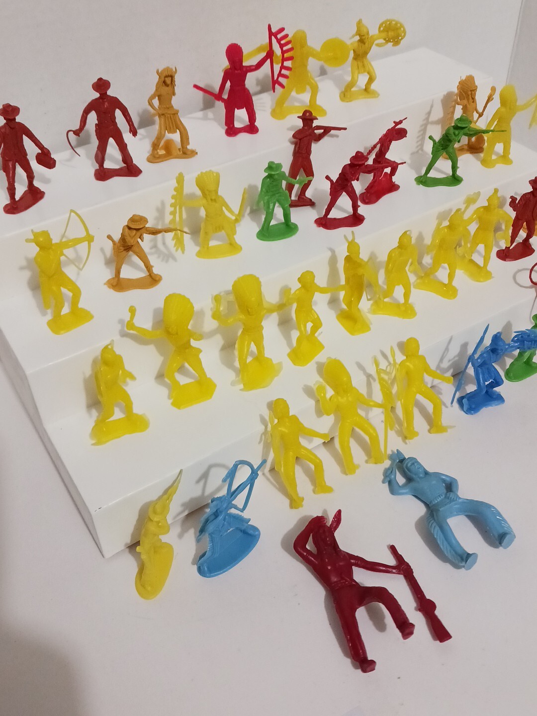 Vintage MPC/Greenbrier/No Name Plastic Cowboy & Indian Figures Mixed Lot of 37