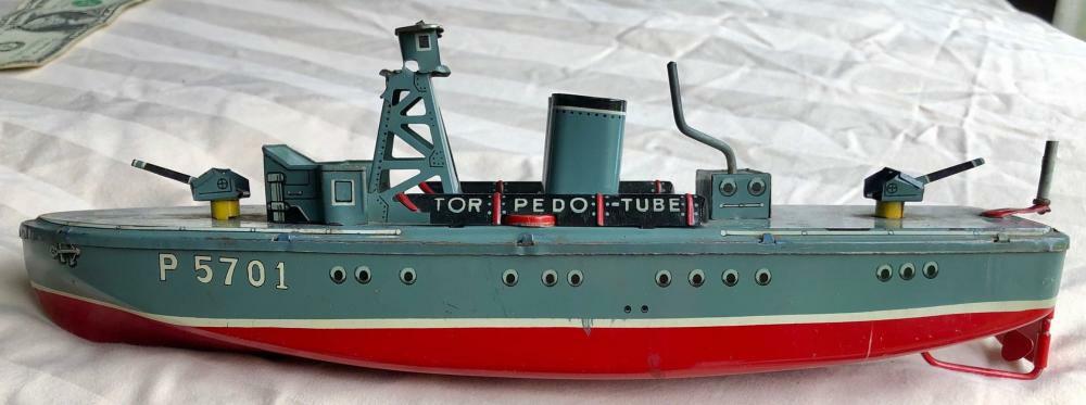 U.S. MILITARY WINDUP TOY BOAT SAN JAPAN P5701