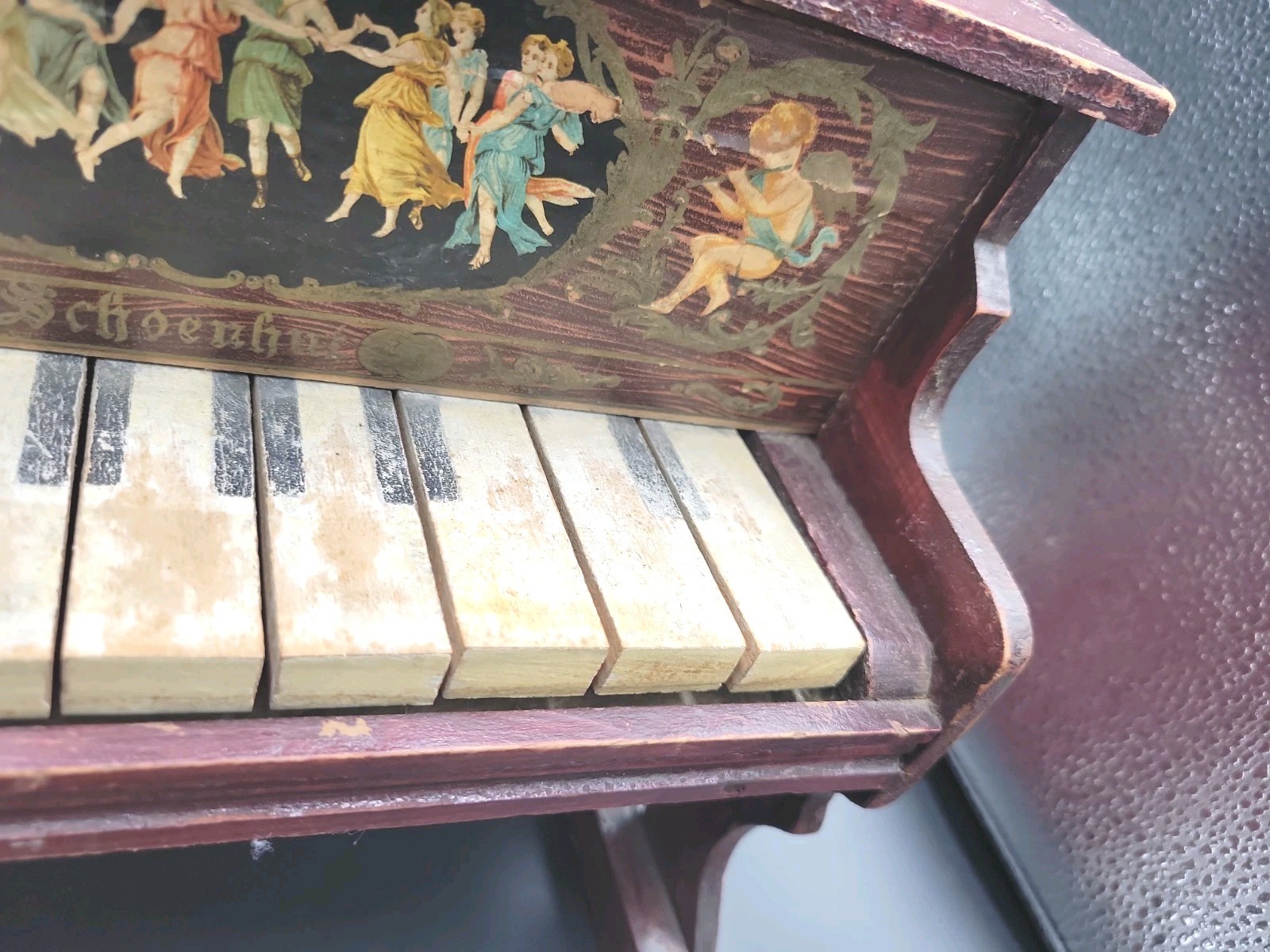 Antique Schoenhut Piano Child’s Doll Toy Piano Cherub (Late 19th Century) 9 Keys
