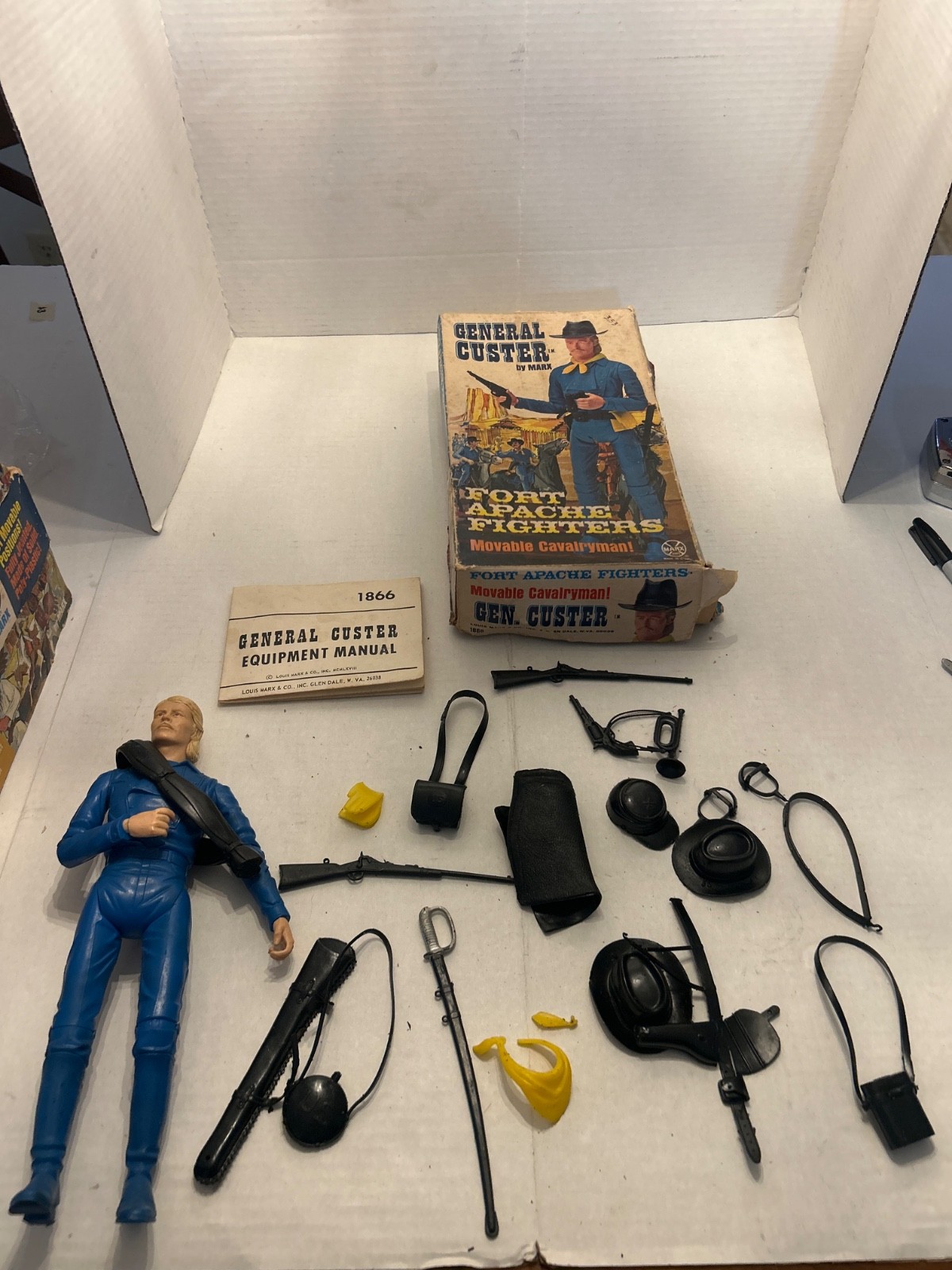 Marx Johnny West Series General Custer Complete in Fort Apache Fighters Box