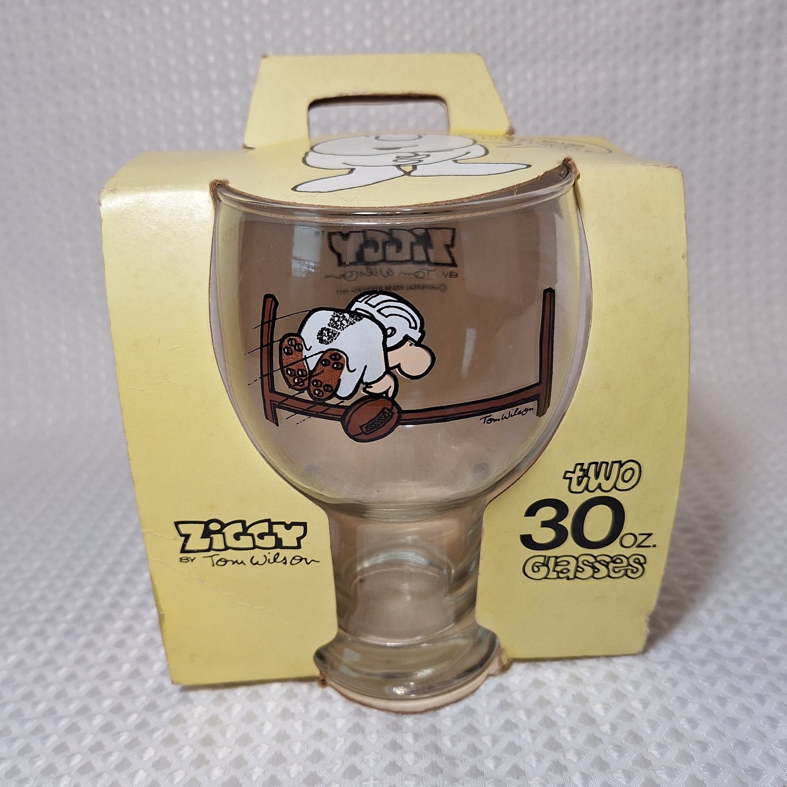 Vintage 1977 Ziggy 30oz Glass Cups Set Sports Federal Glassware W/ Original Box