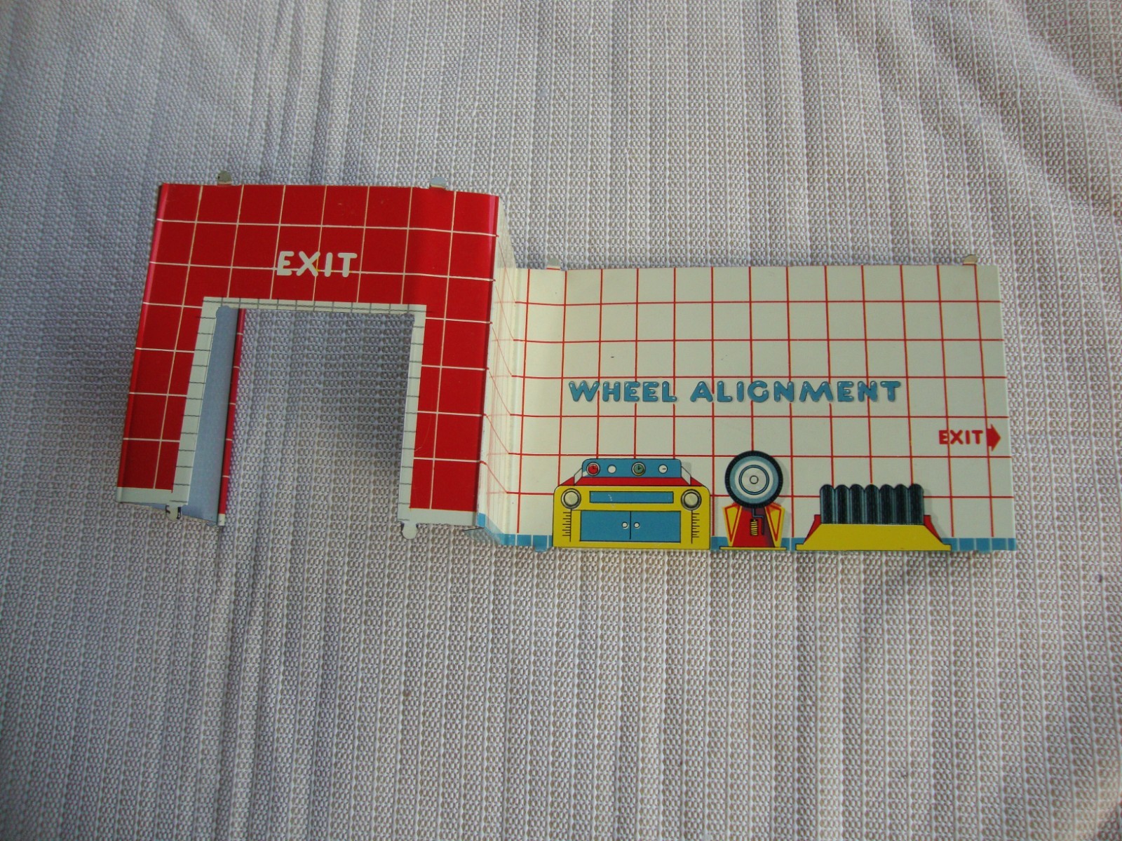 Vintage Superior Toy MFG T. Cohn Tin Gas Service Station Sky Park 3 level parts