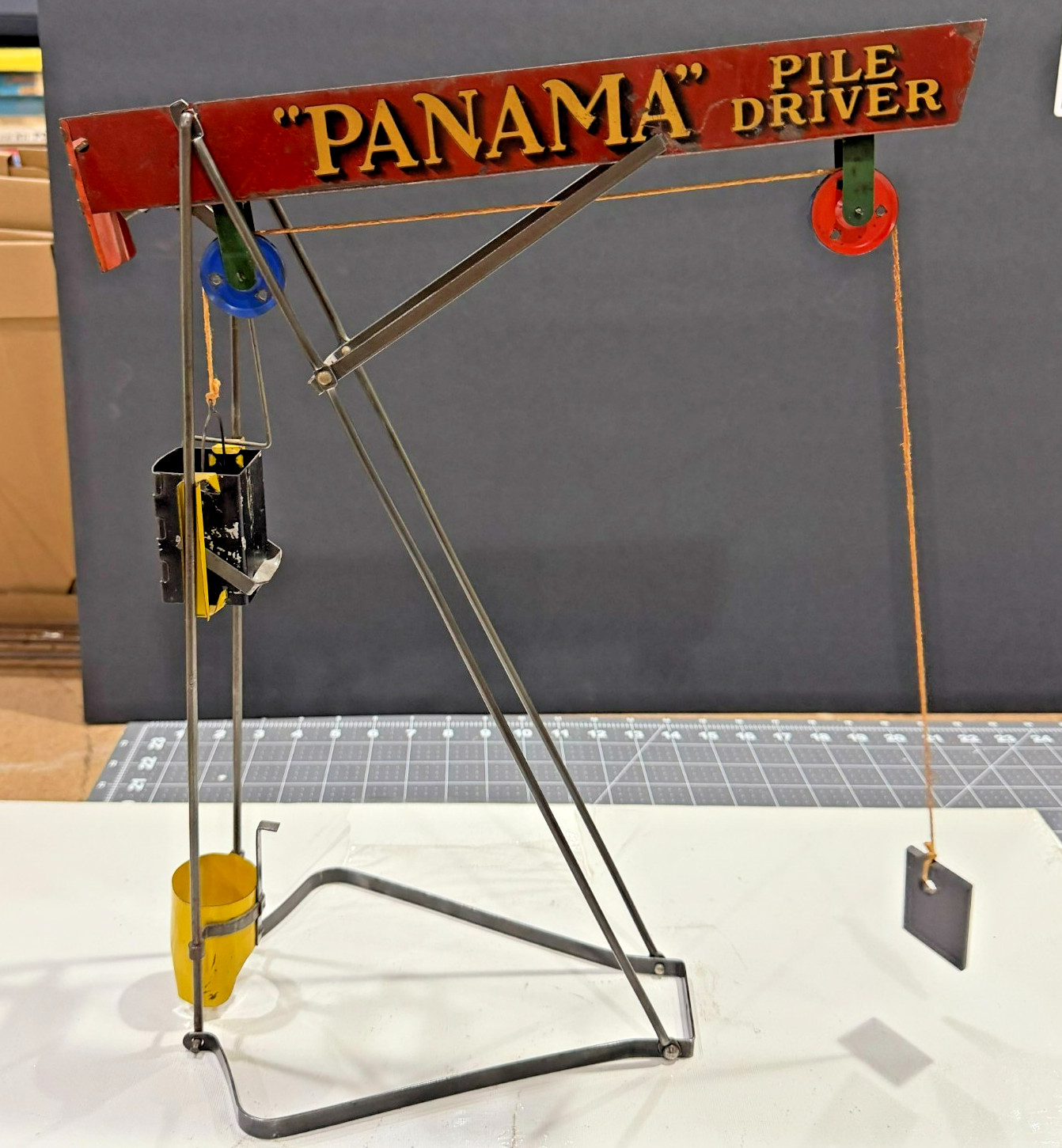 901 – Antique Original 1905 Wolverine Panama Canal Pile Driver Tin Toy!Excellent