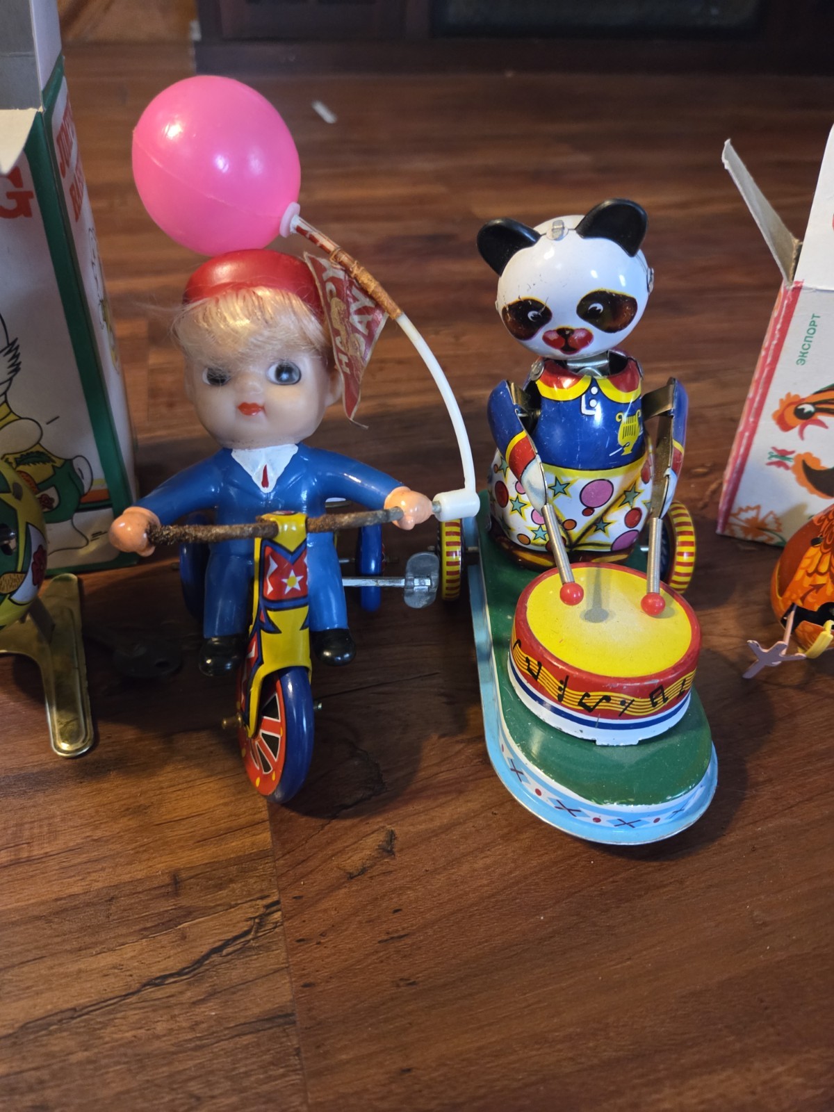 4 Vintage Tin Key Wind Up Toys Rabbit. Bike Rider, Drummer Panda And Chicken