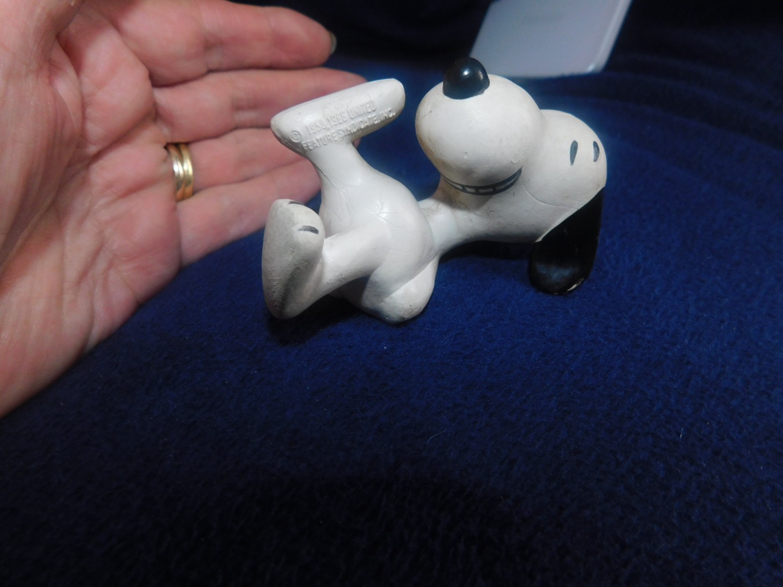 VINTAGE SNOOPY DOG RUBBER TOY UNITED FEATURE SYNDICATE 1958 – 1966