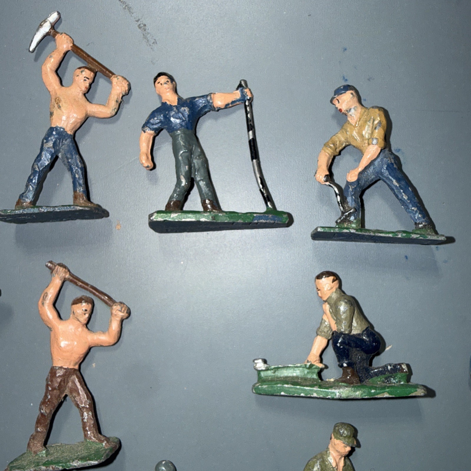 Vintage Miniature Lead Figures EIRE Lot Of 22 Railroad Workers C020