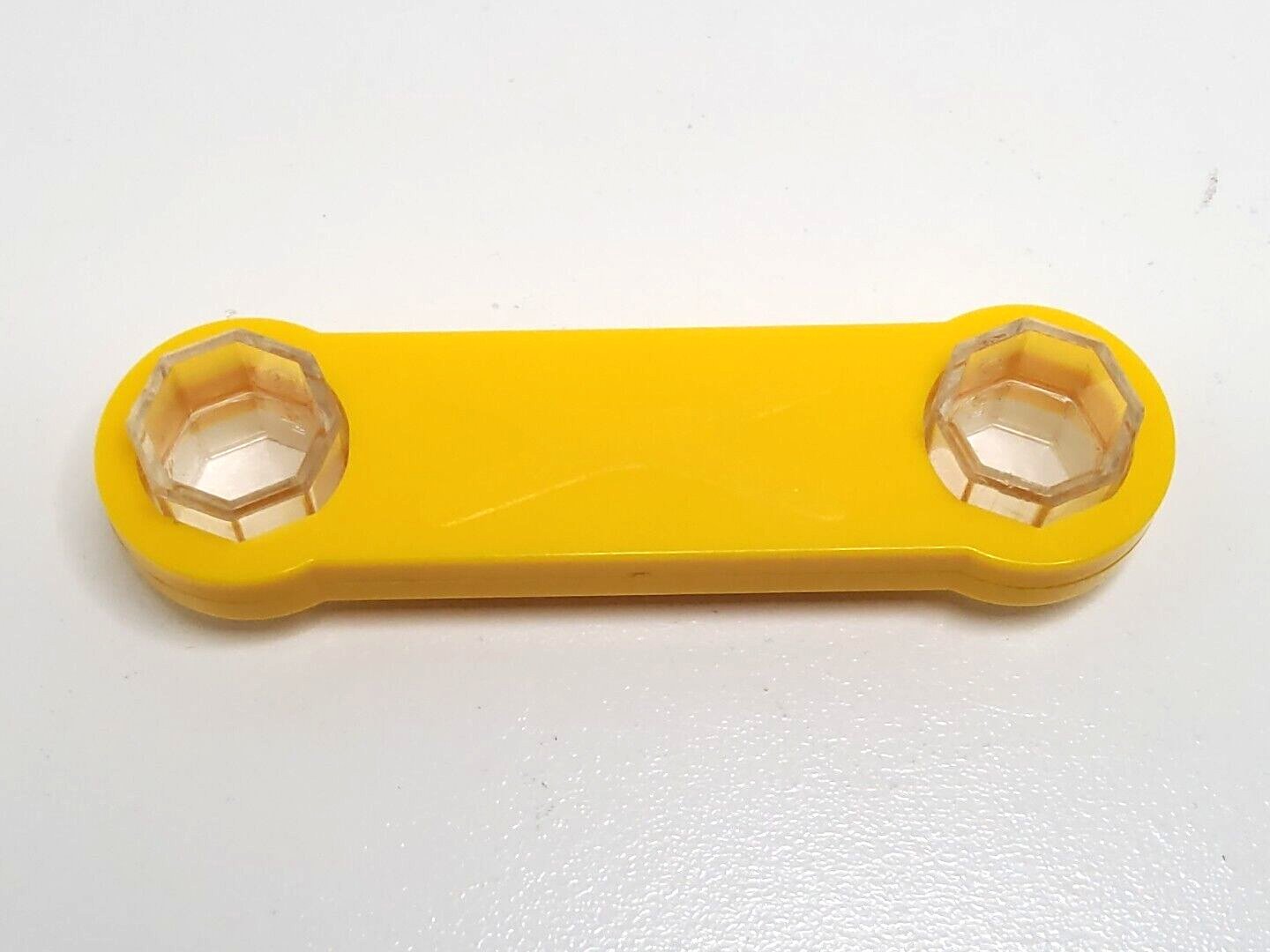 One Capsela 1000 Yellow Bar Connector Small ONLY