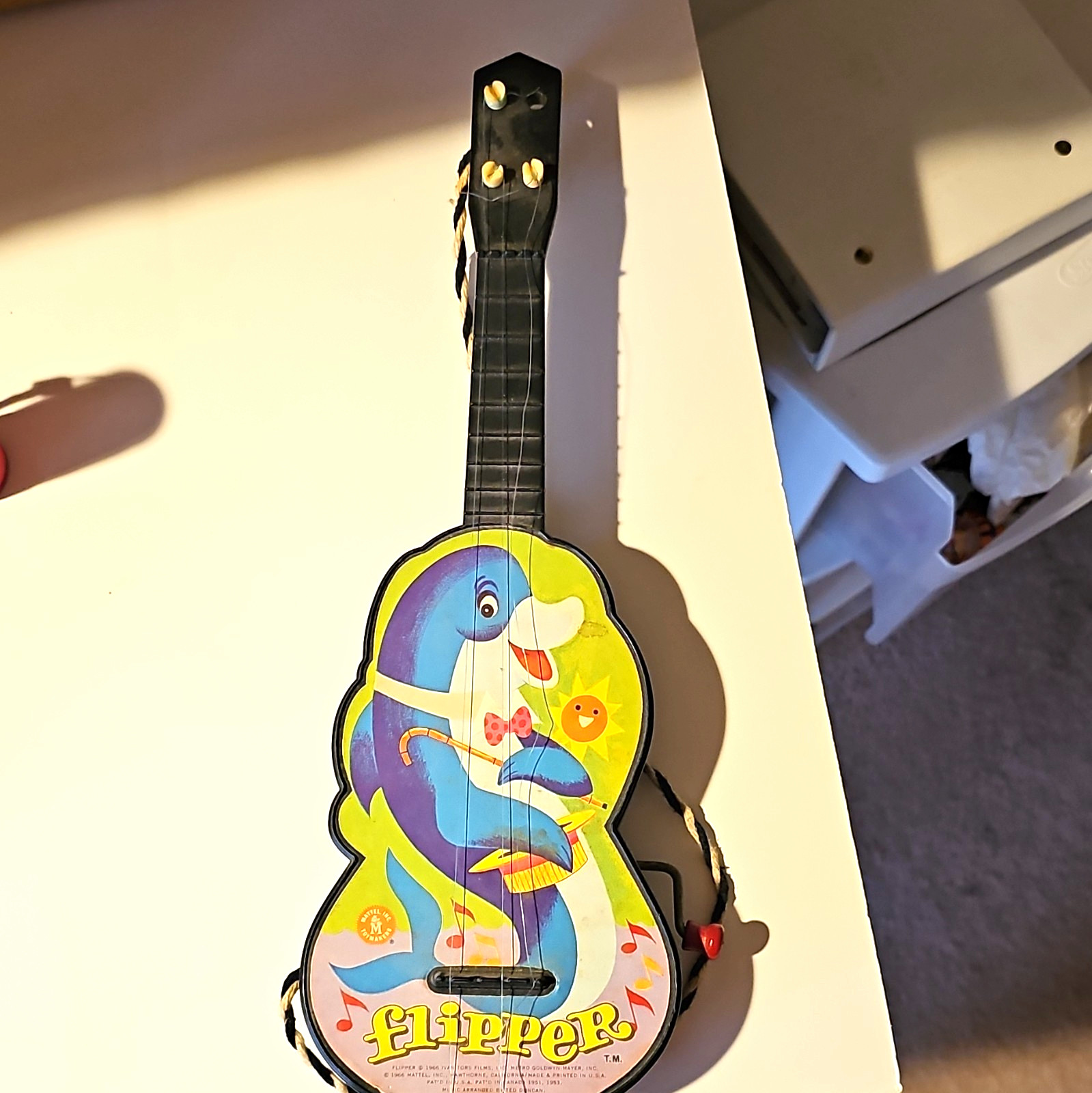 Mattel Flipper Vintage 1965 Wind-Up Toy Guitar/Ukulele w/ Key
