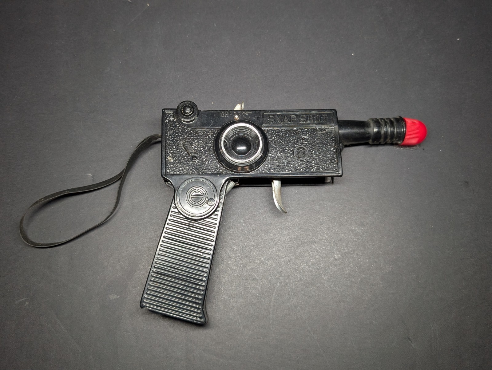 Vintage Snap-Shot SPY CAMERA turns into SECRET GUN, Paper Cap Pistol, CH-377