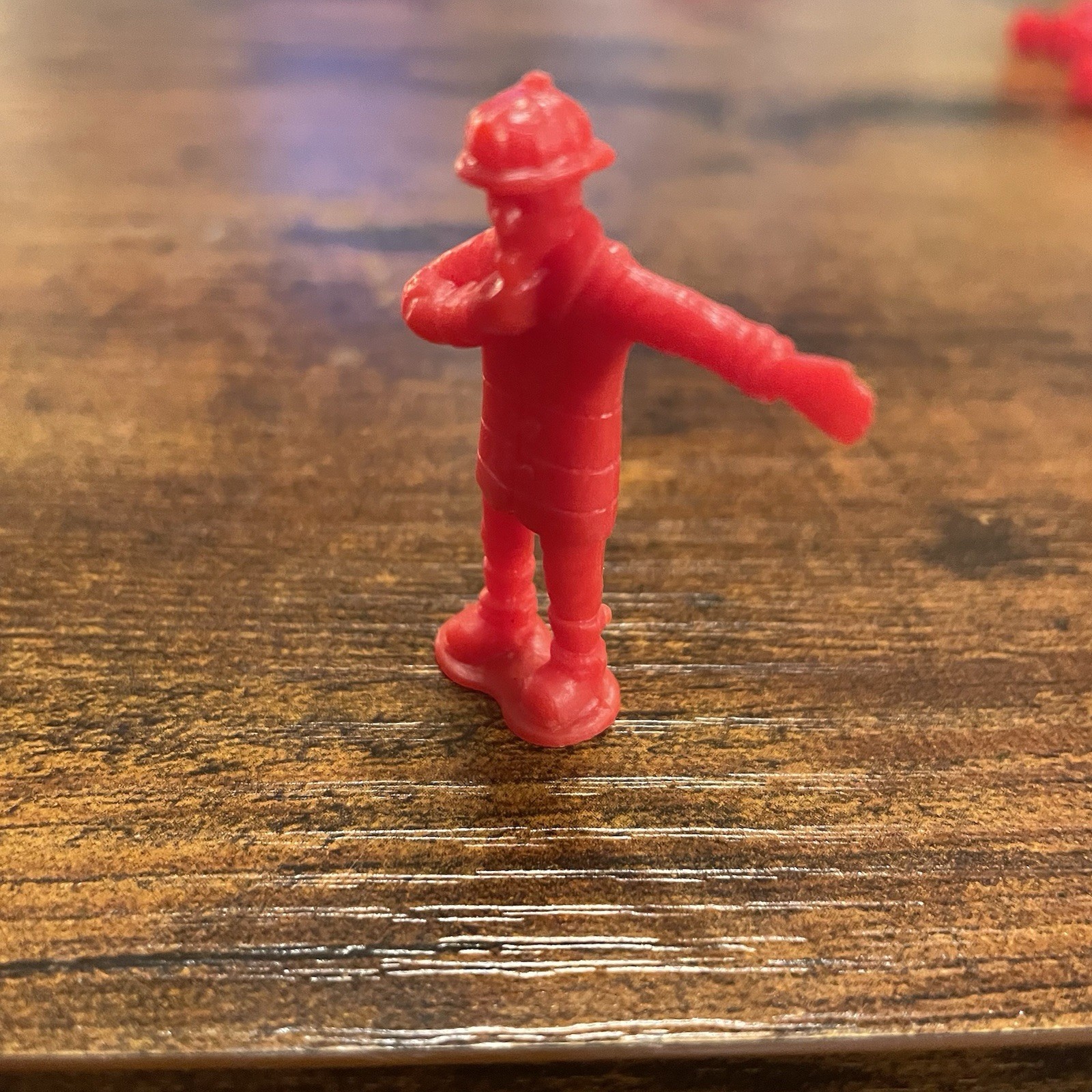 ✅Vintage Red Firefighter 4″ Toy Figures Hard Plastic PVC 5 Poses Rare #️⃣0021