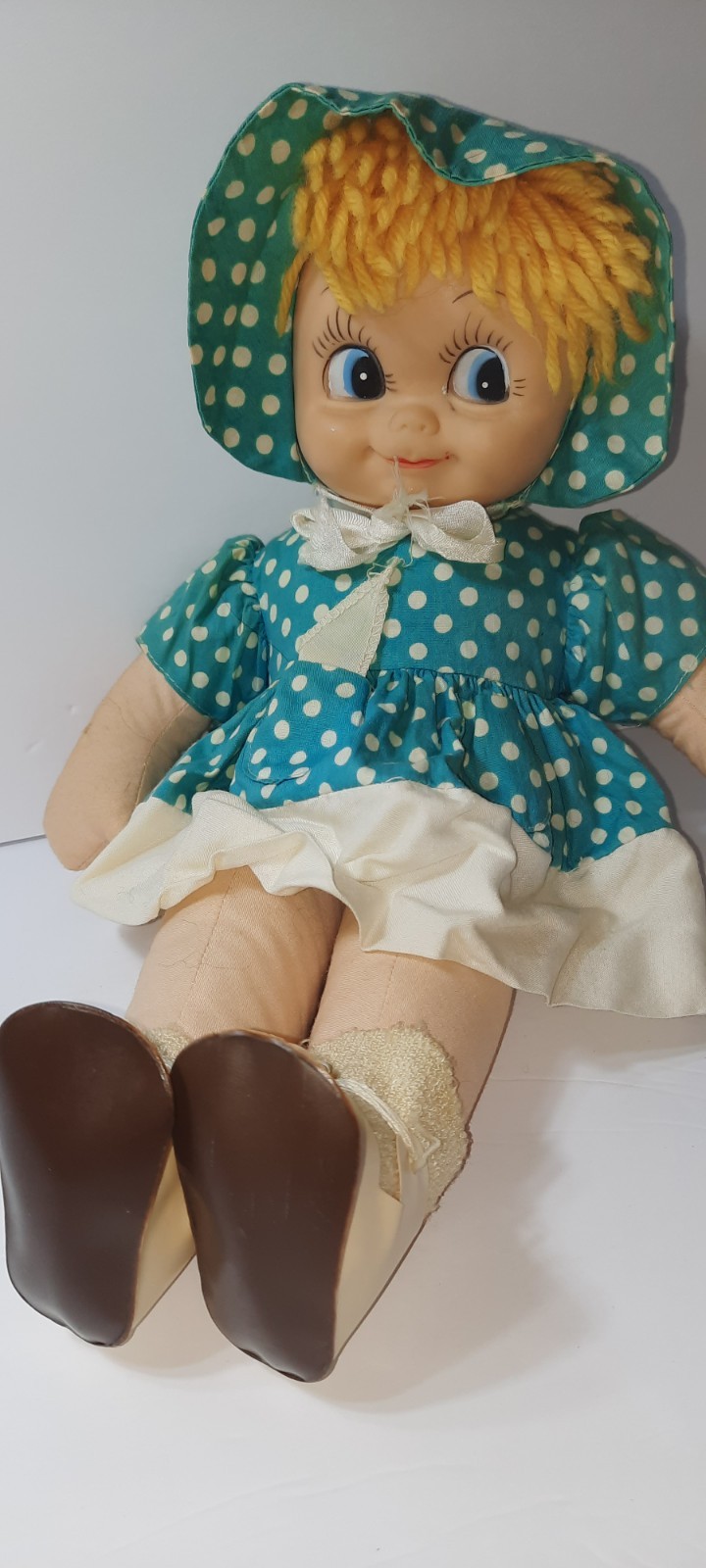 1950’s-60’s Gund Manufactoring Co. Cloth Rag Doll Rubber Painted Face Yarn VTG