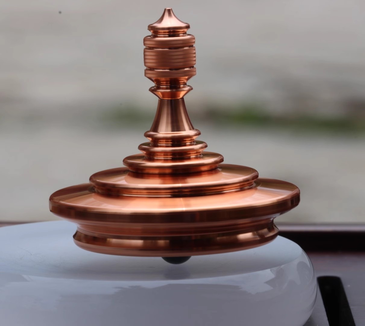 New Copper Hand Twisting Spinning Top Ceramic Bead EDC Fidget Spinner Toy