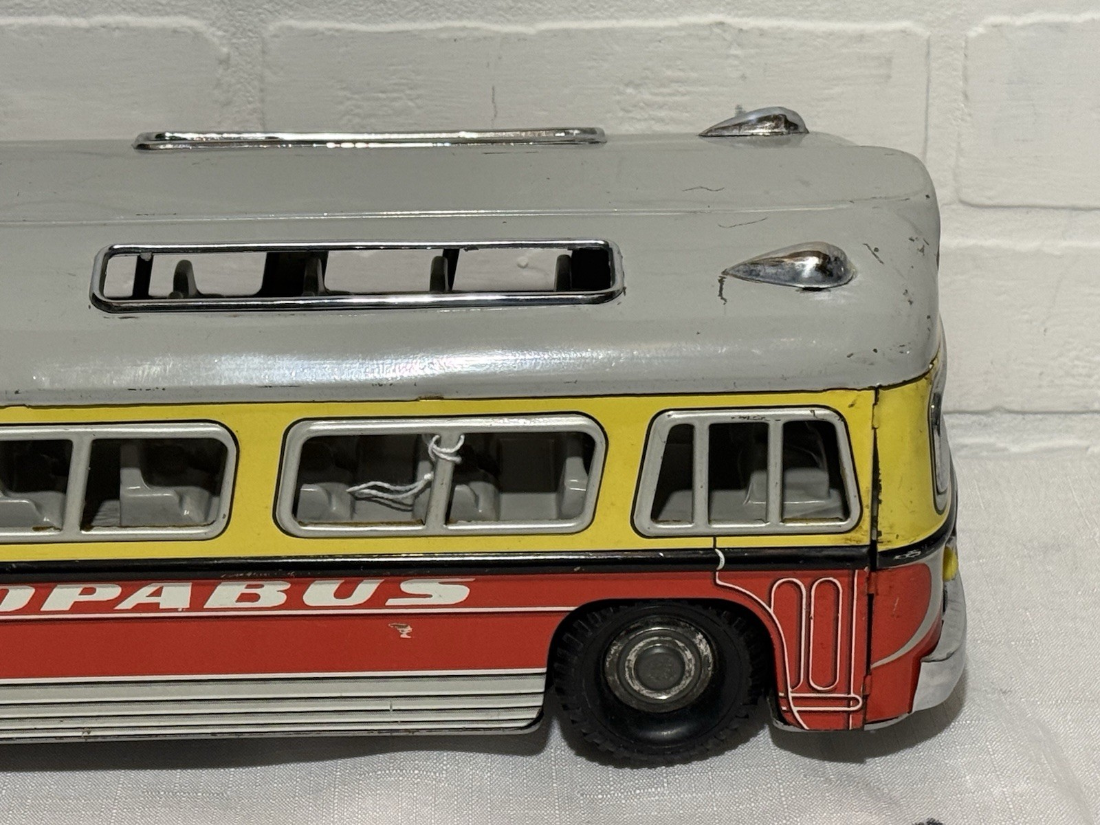 Joustra Jouets Europabus Bus Tin Large 17” Made in France Battery Powered RARE