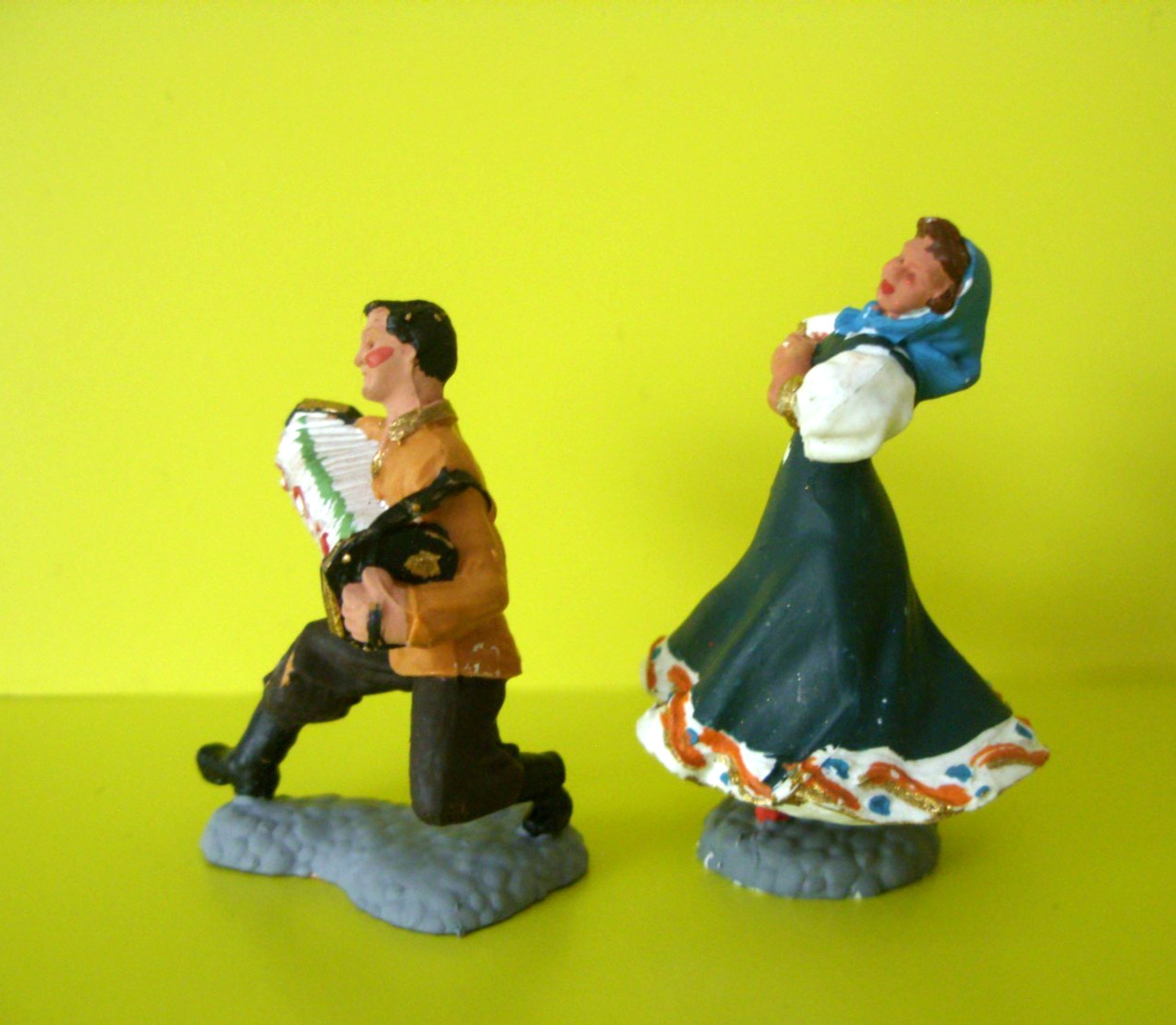 Britains Herald Cossack Dancer Musician Vintage 1/32 Ukrainian H741 H742 Figures