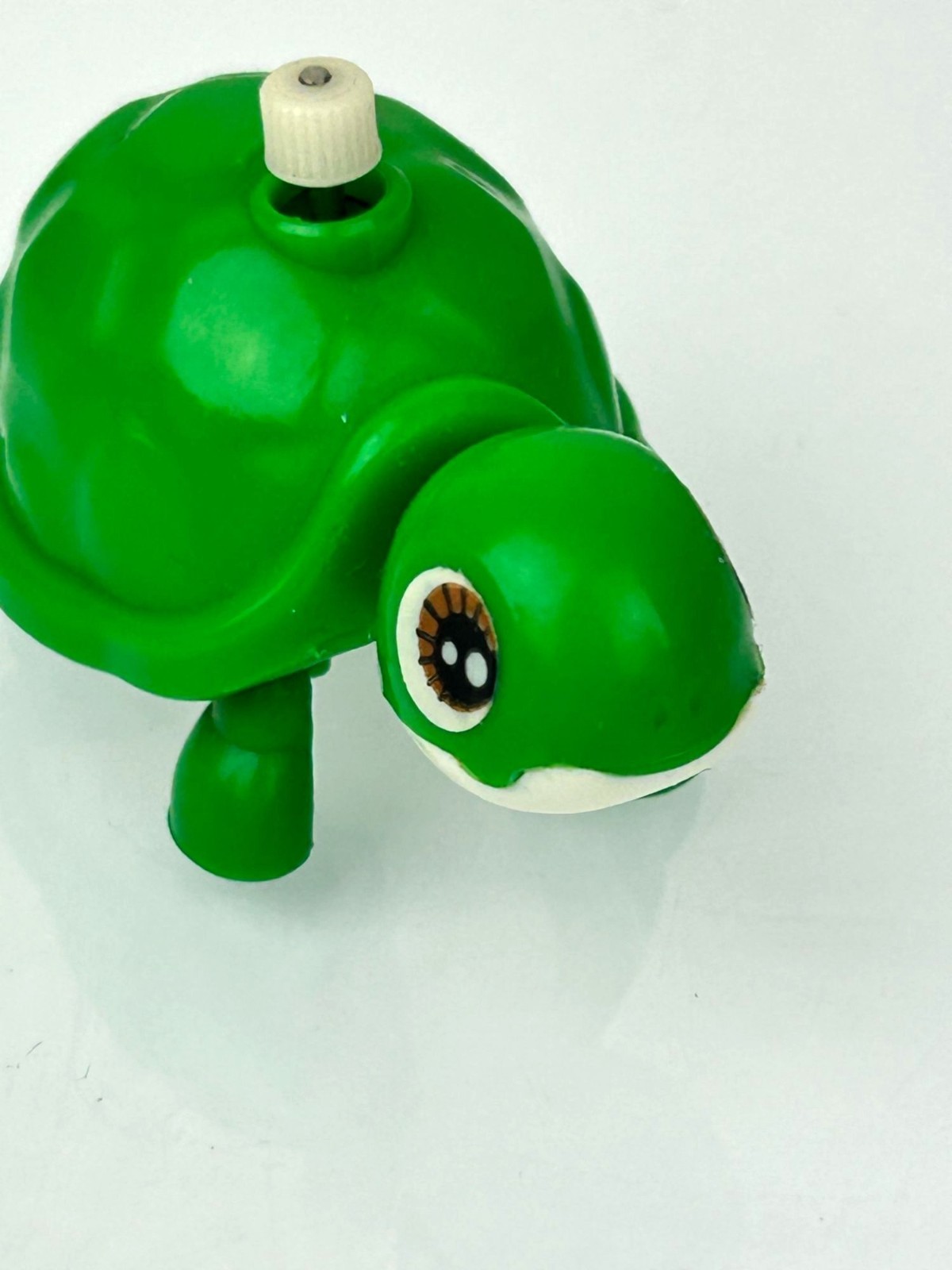 TOMY 1977 Vintage Wind Up Tommy Turtle Walking Toy Small White Knob WORKING