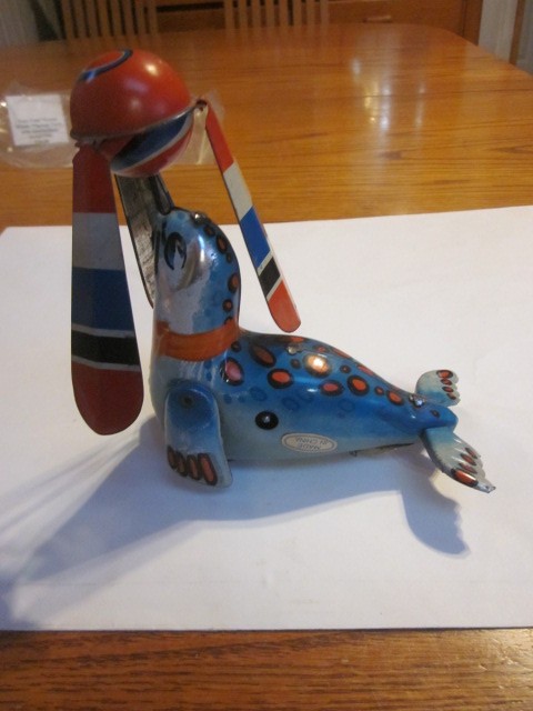 THE SEAL PLAYING A BALL WIND UP TOY TIN LITHO NO BOX WITHOUT KEY VINTAGE