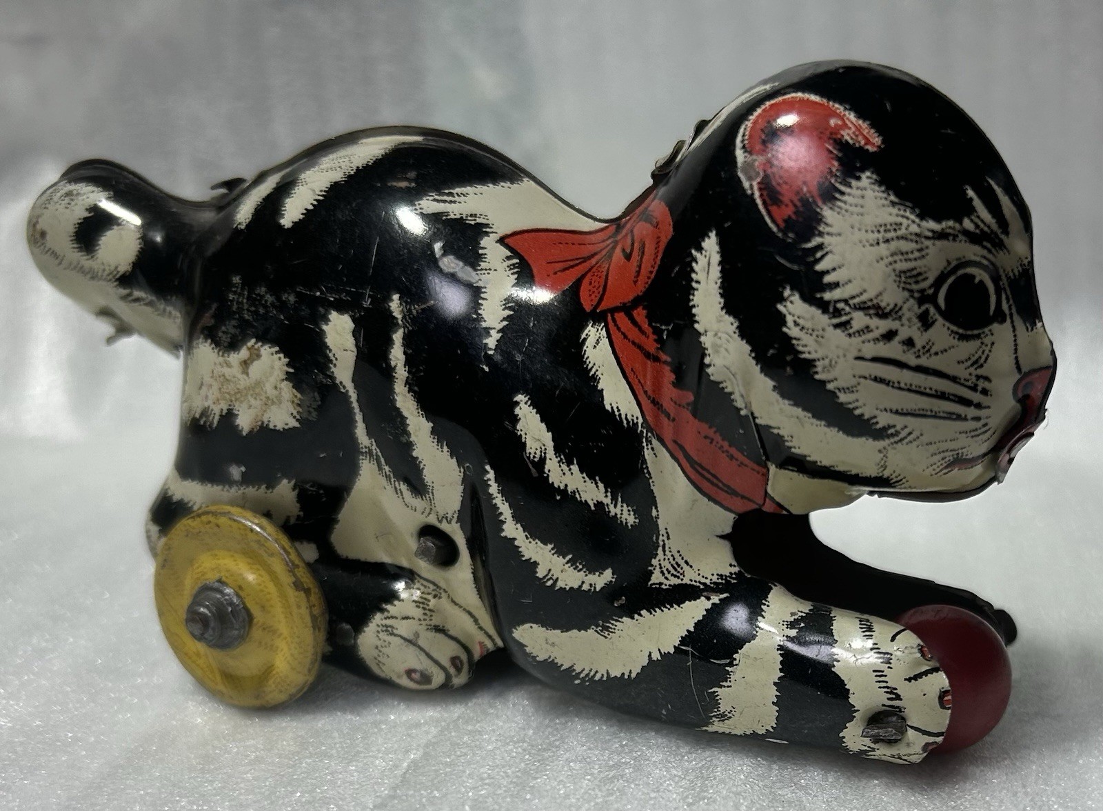 Vintage 1942 Chein Tin Litho Cat Toy Pull Toy Made in USA Wind-Up
