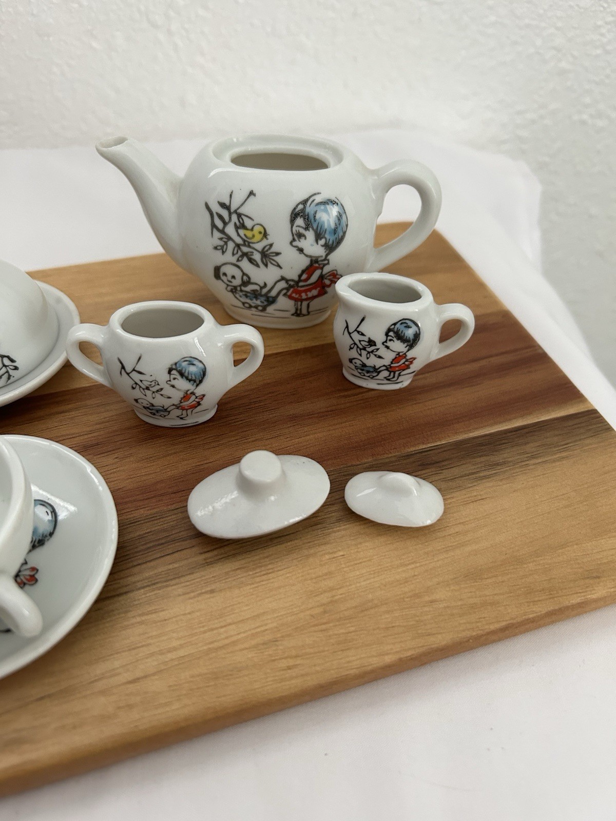 VINTAGE TOY CHINA TEA SET – 13 Piece Set MADE IN JAPAN Girl Dog Carriage Chick