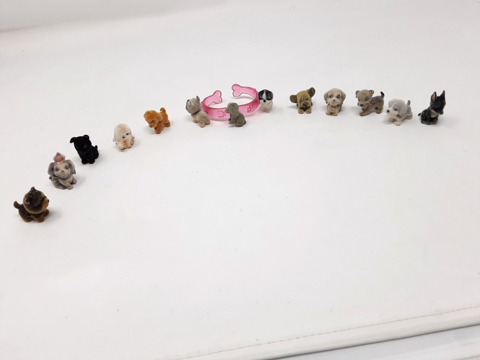 13 MEG Puppy in my Pocket Wearables Flocked Figures with Bracelet – RARE