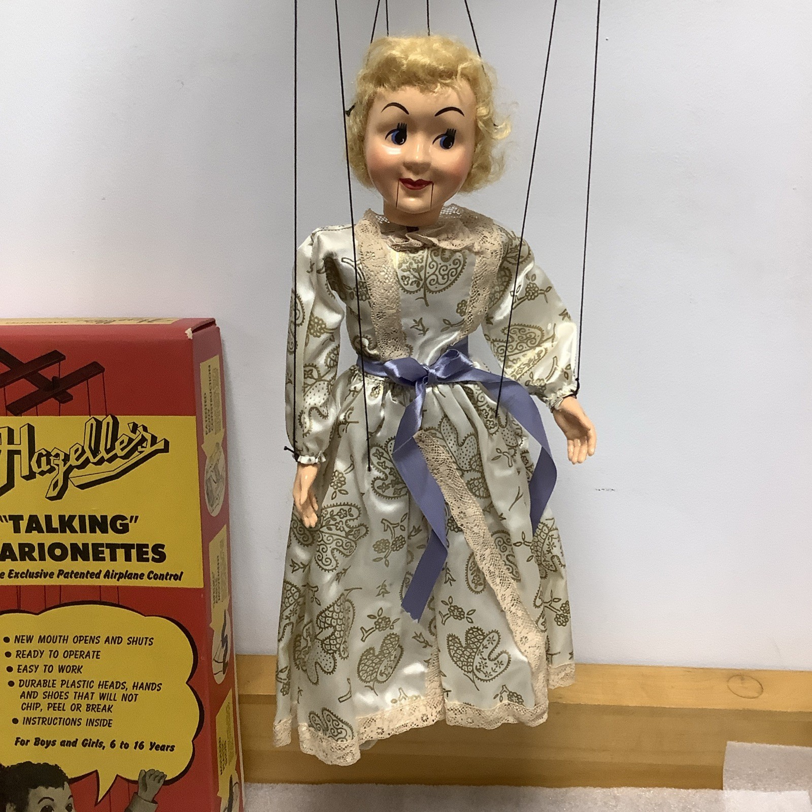 Vintage Hazelle’s “Talking” Marionettes 415 Princess Cindy w/Original Box Nice