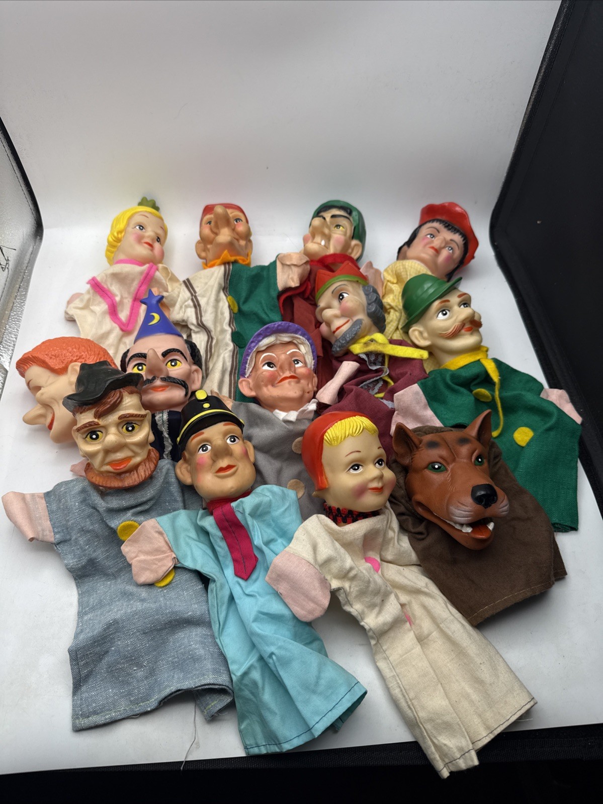 Vintage Large Mixed Lot Of Puppets Plastic Faces